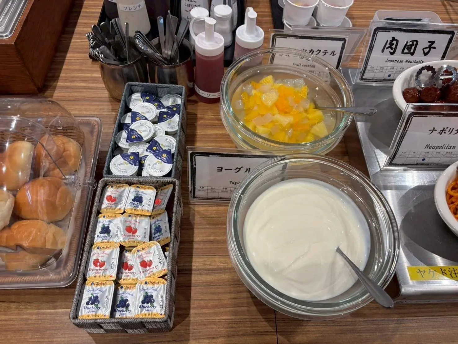 Buffet breakfast in Hotel Crown Hills GOI