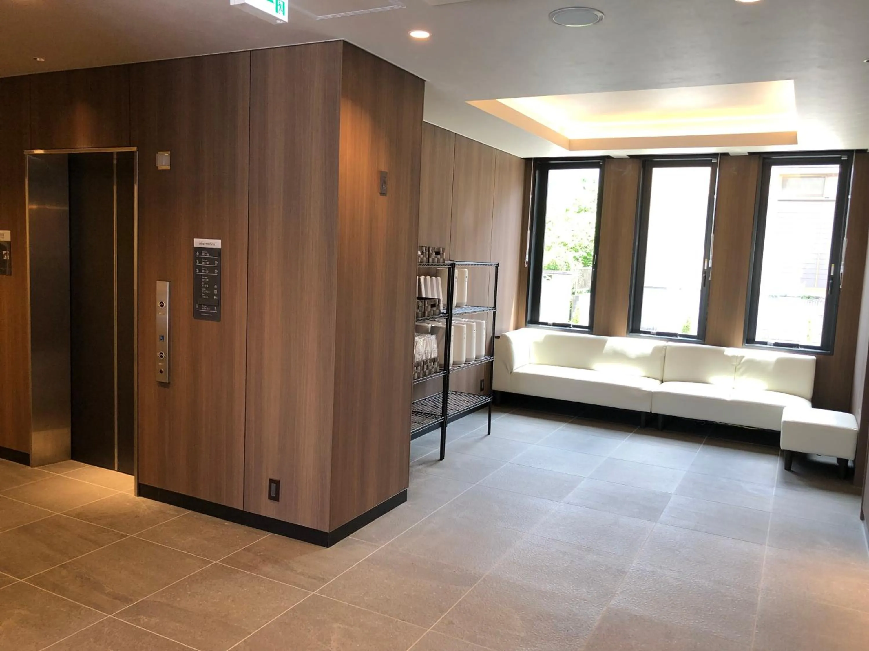 Lobby or reception, Bed in Hotel Crown Hills GOI