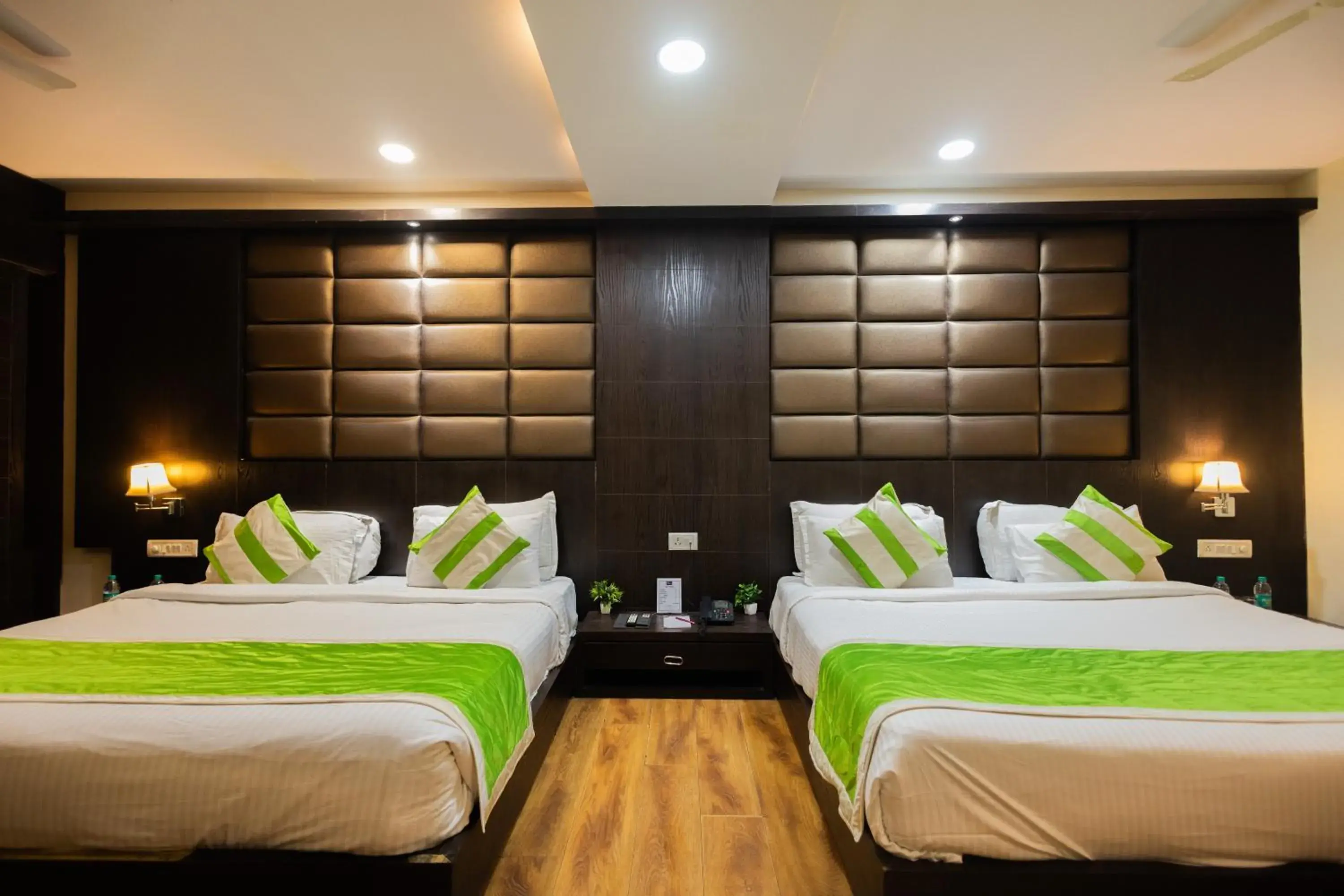 King Room - single occupancy in Hotel Di Arch Lucknow King Room - single occupancy in Hotel Di Arch Lucknow