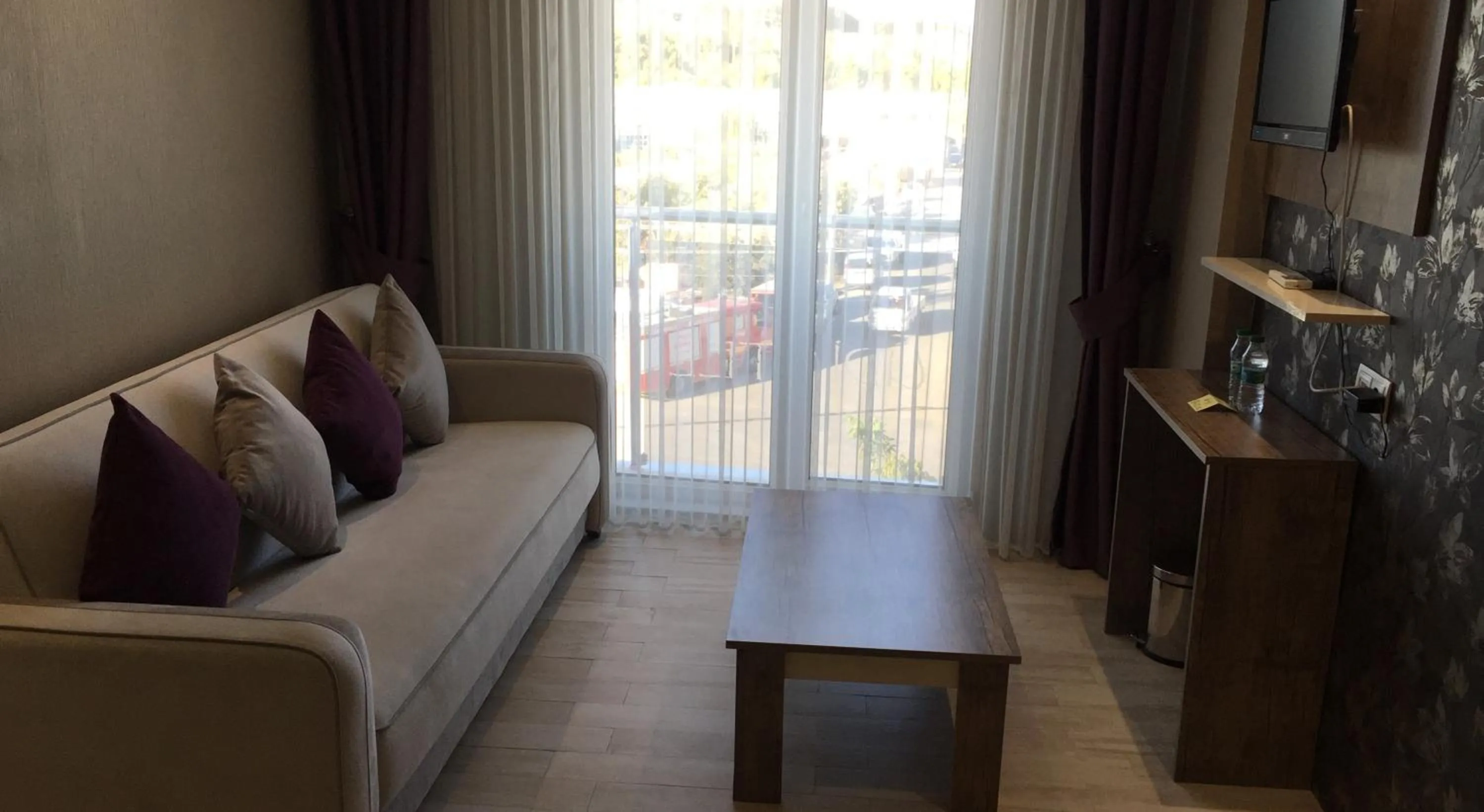 Living room in Udi Hotel