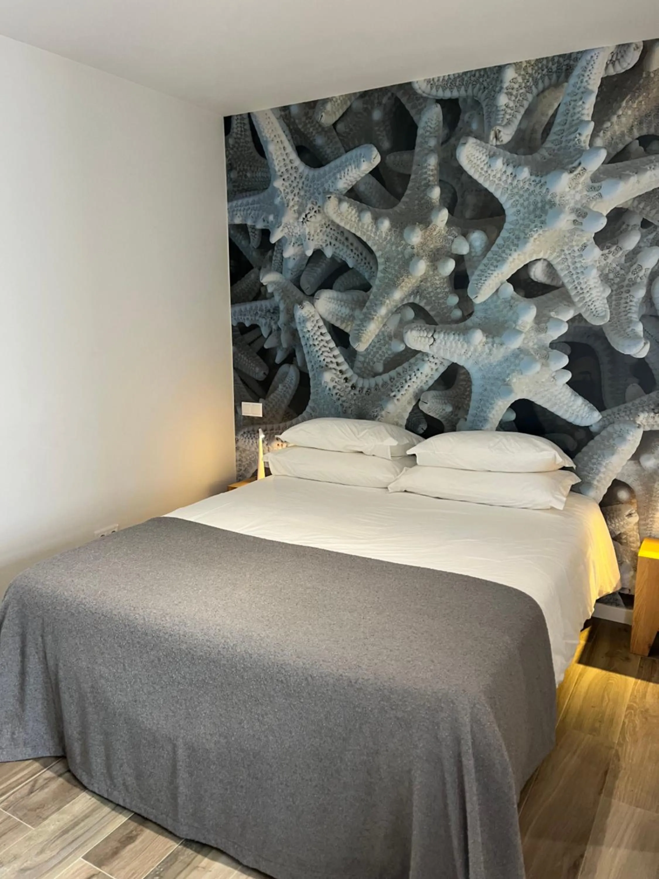 Bedroom, Bed in Estoril Village Guest House