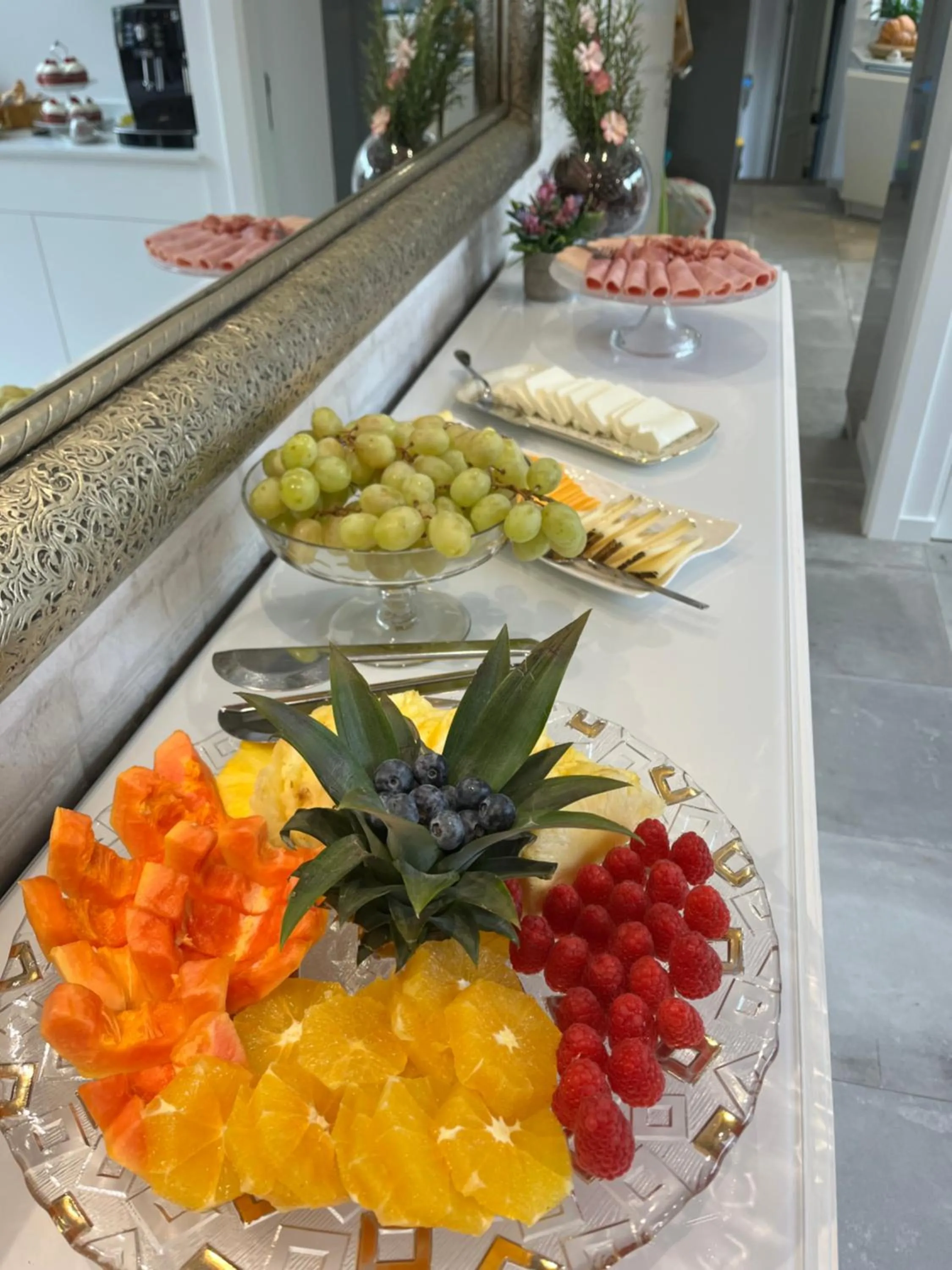 Breakfast in Estoril Village Guest House