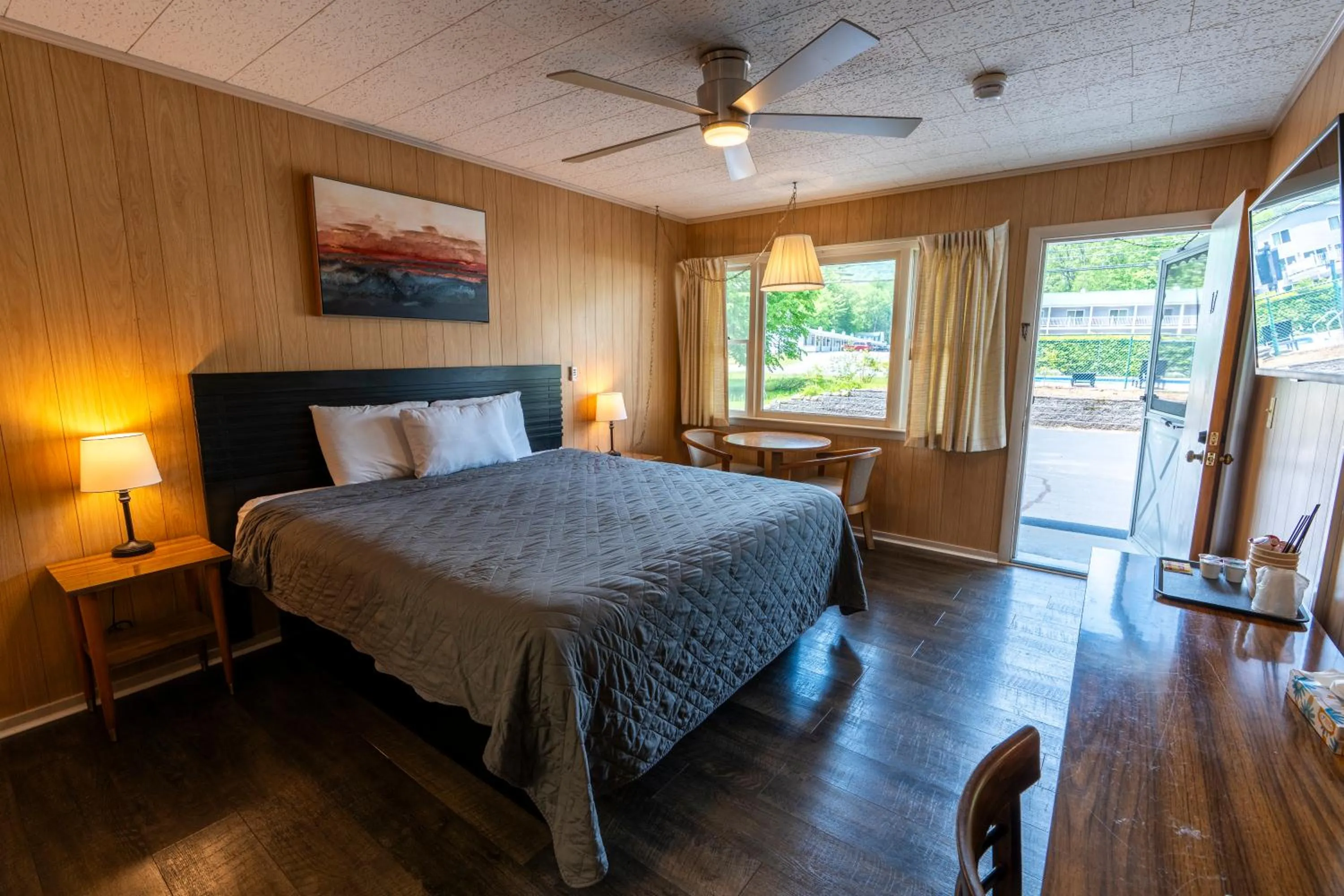 Mount Coolidge Motel