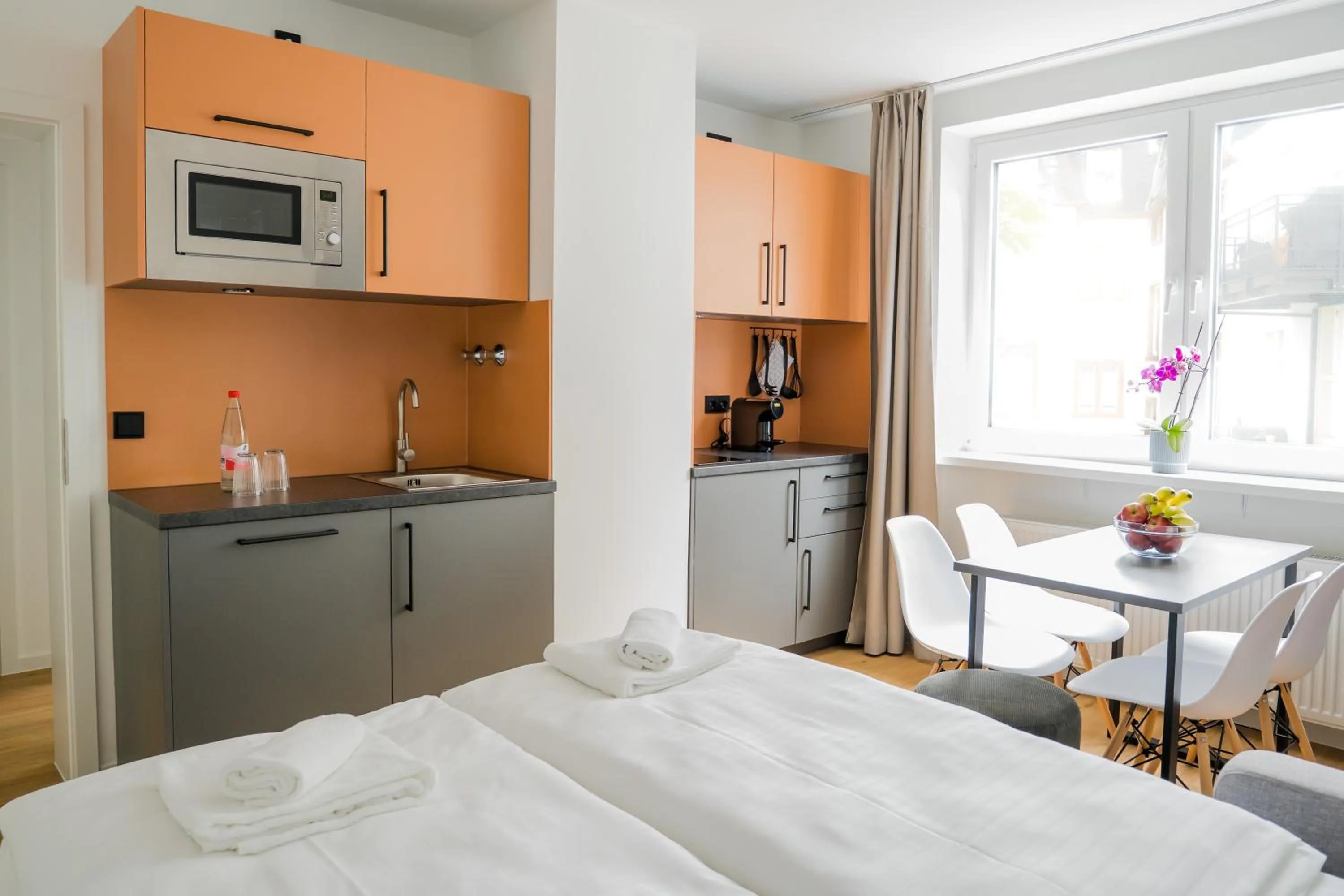 Bed in Homaris Apartments Nibelungen