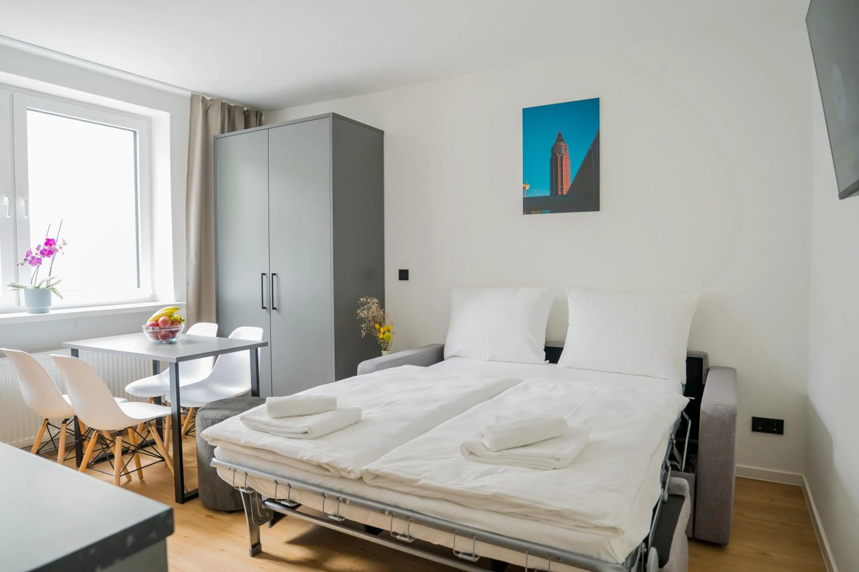 Bed in Homaris Apartments Nibelungen