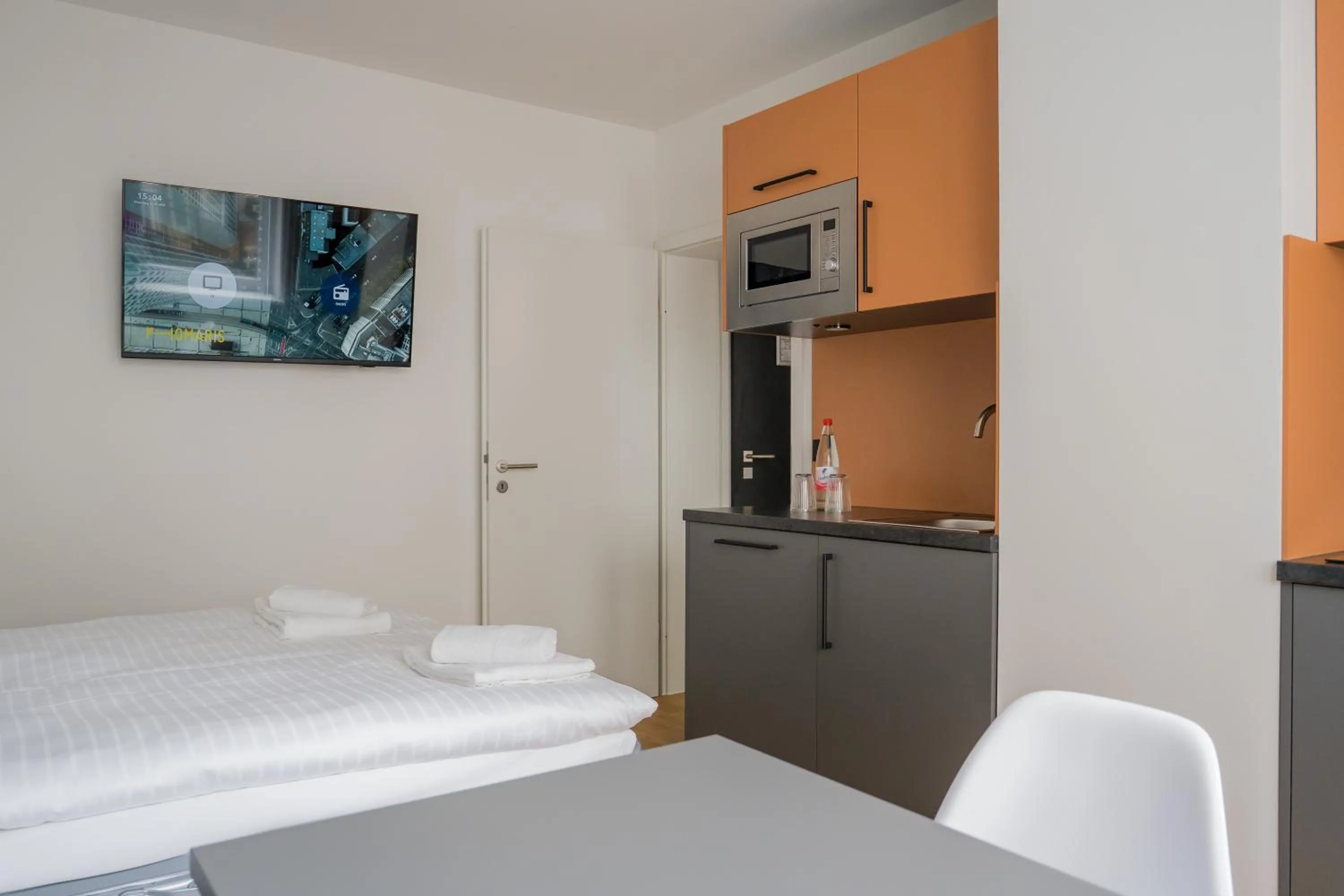 Bed in Homaris Apartments Nibelungen