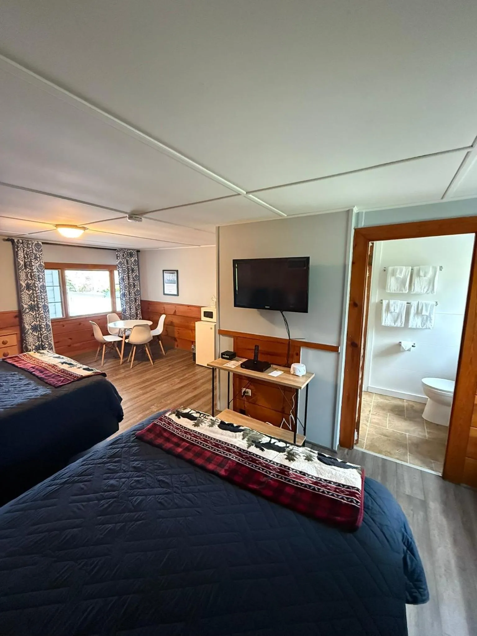 Bedroom, Bed in Yardarm Motel