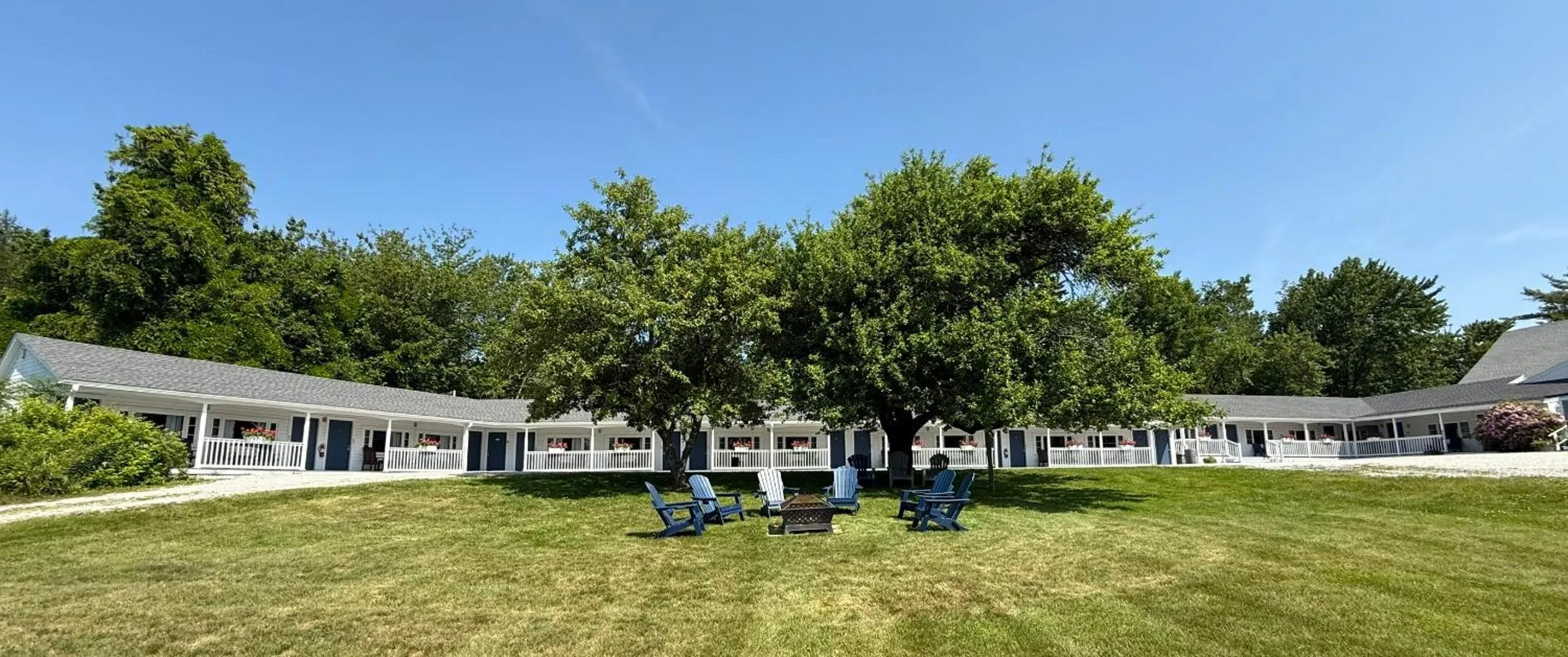 Property building in Yardarm Motel