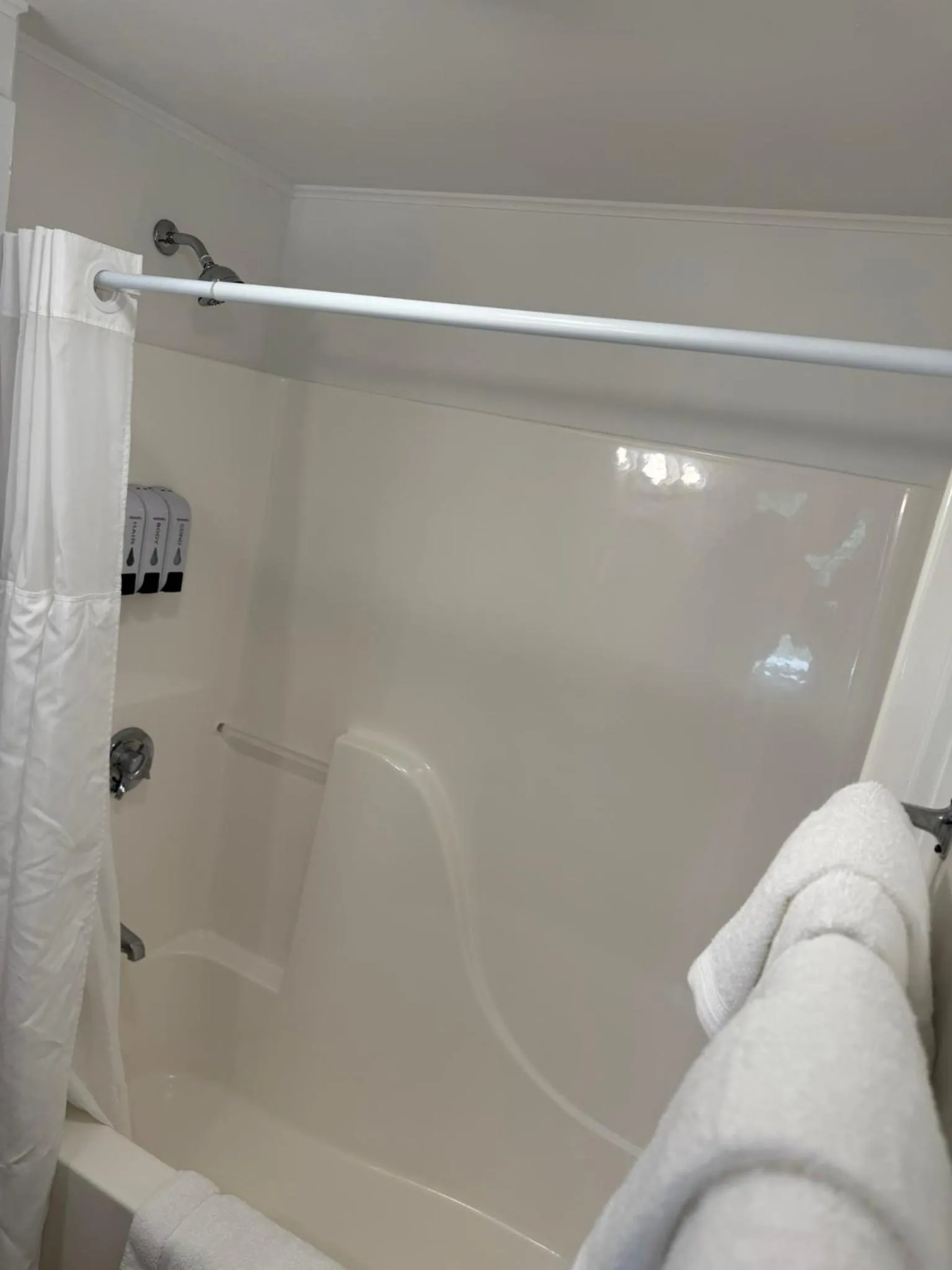 Bathroom in Yardarm Motel