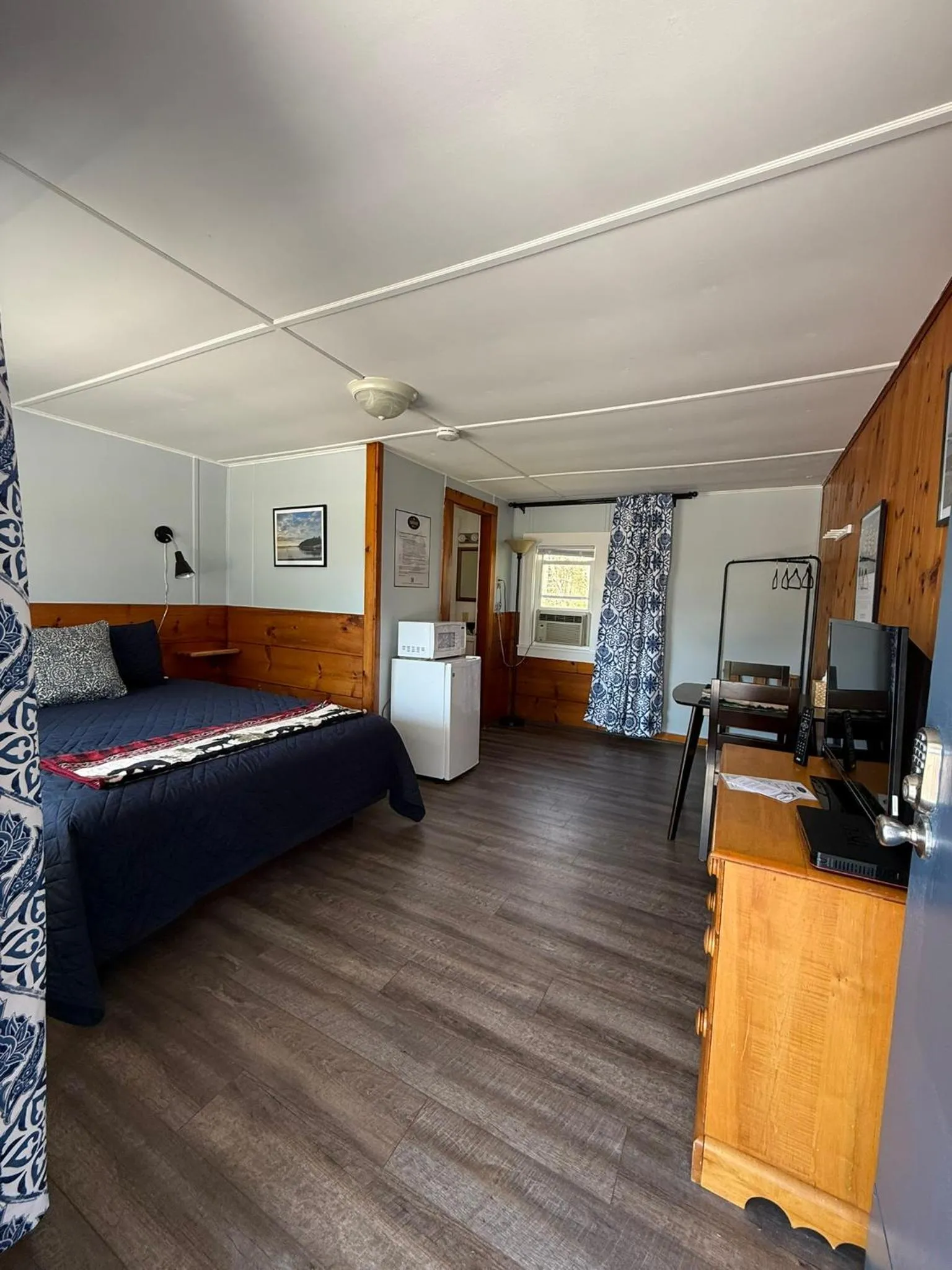 Bedroom, Bed in Yardarm Motel
