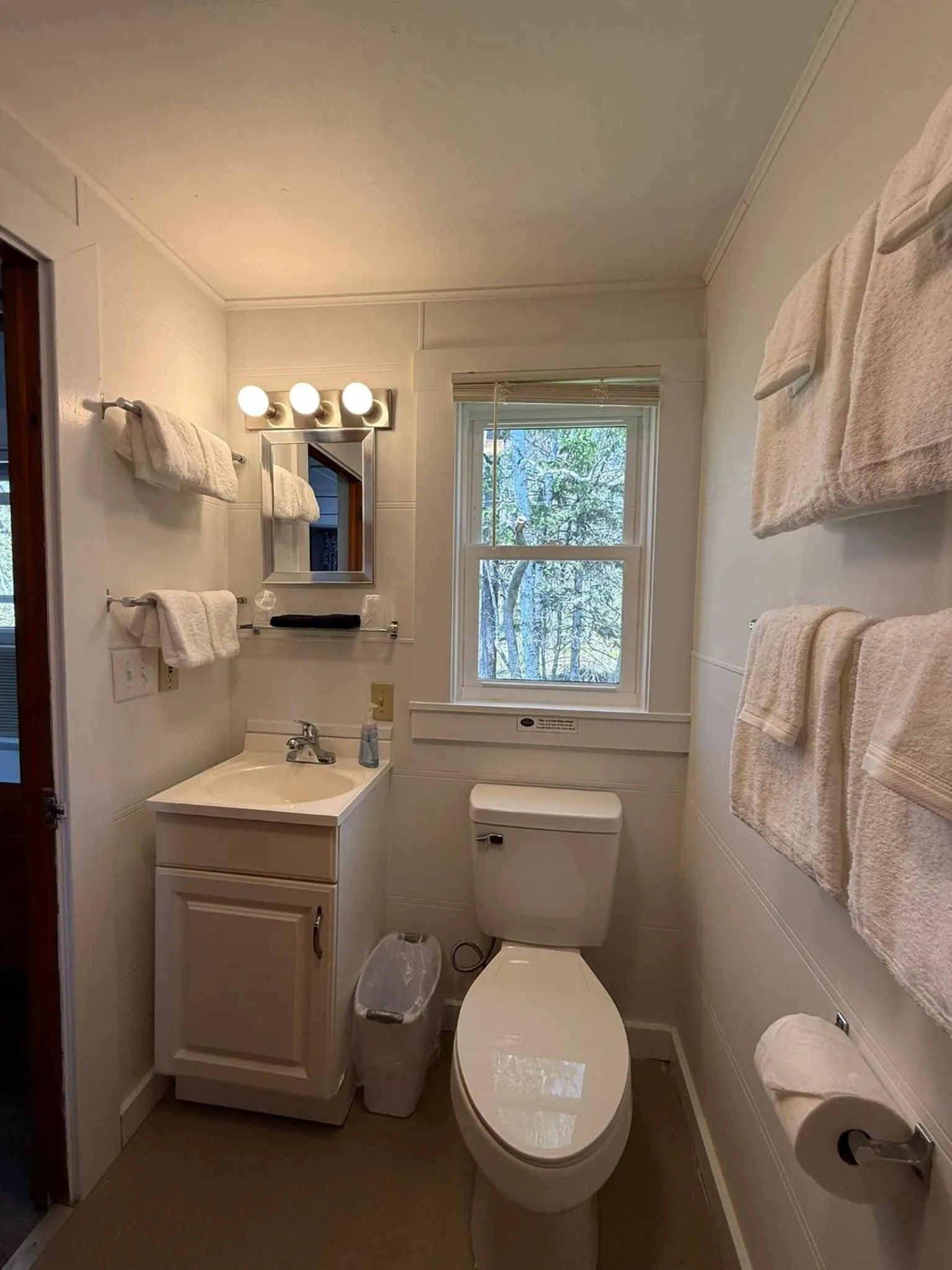 Bathroom in Yardarm Motel