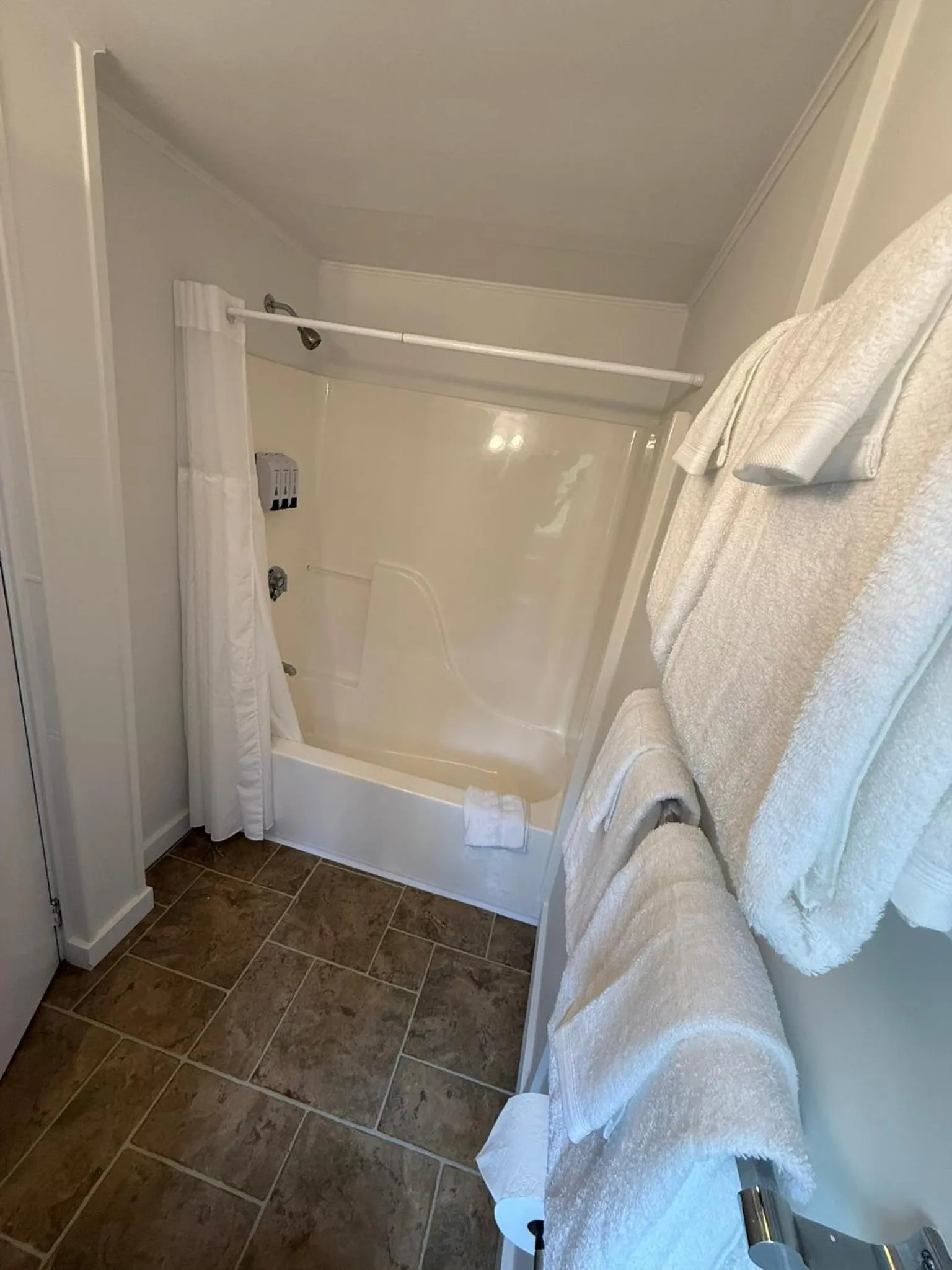 Bathroom in Yardarm Motel