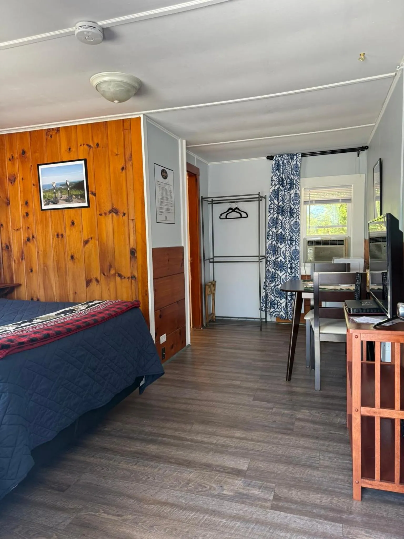 Bedroom in Yardarm Motel