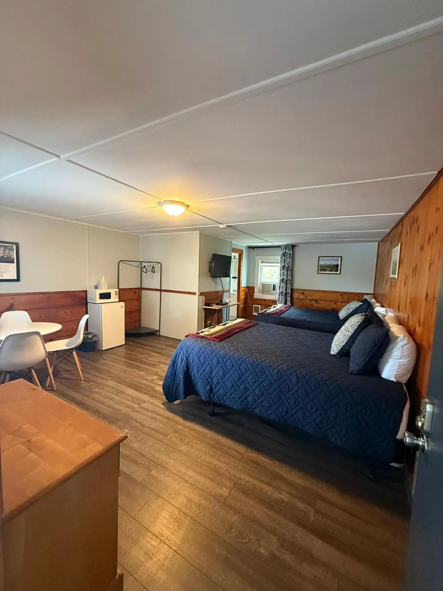Bedroom, Bed in Yardarm Motel