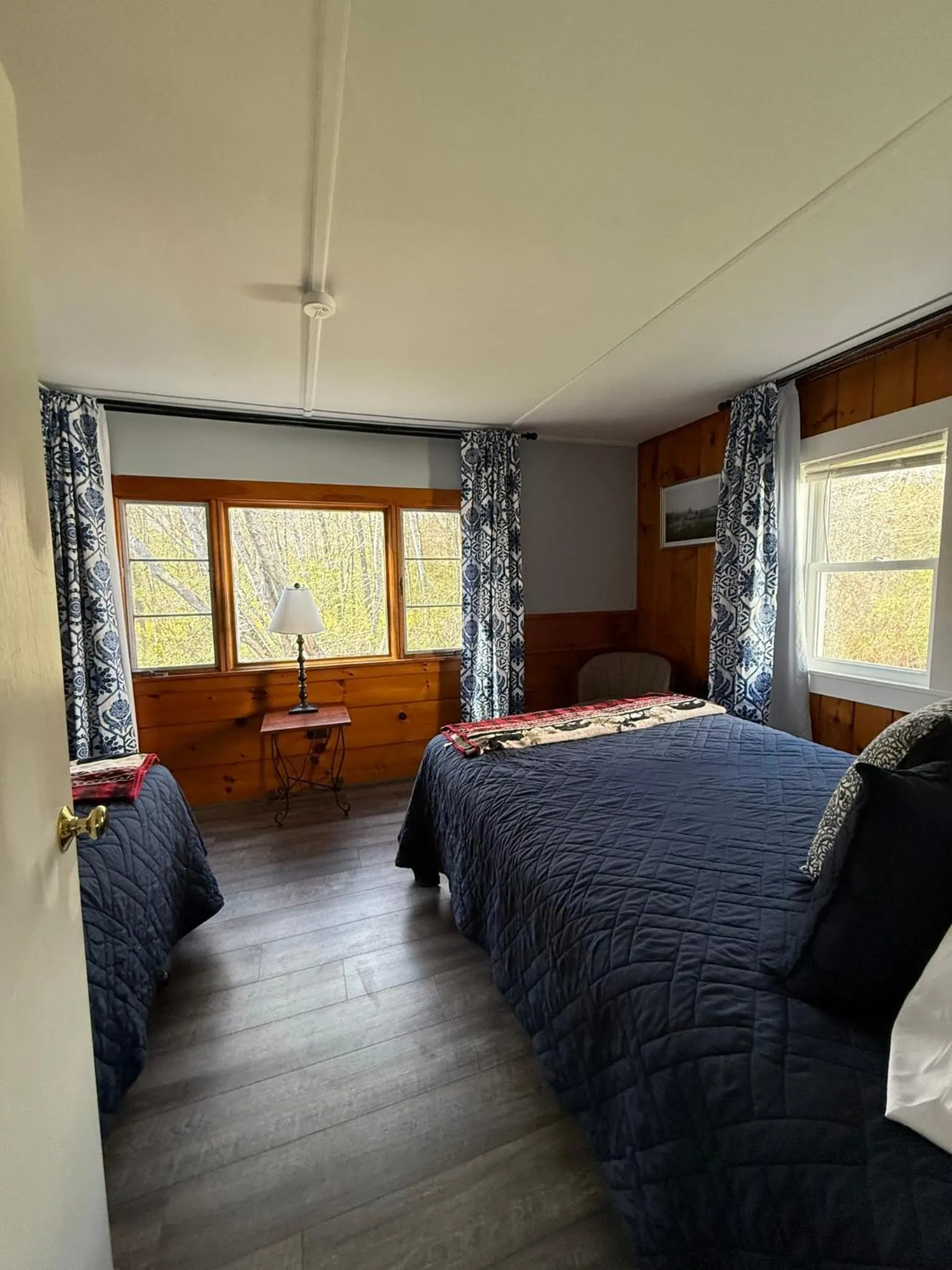 Bedroom, Bed in Yardarm Motel