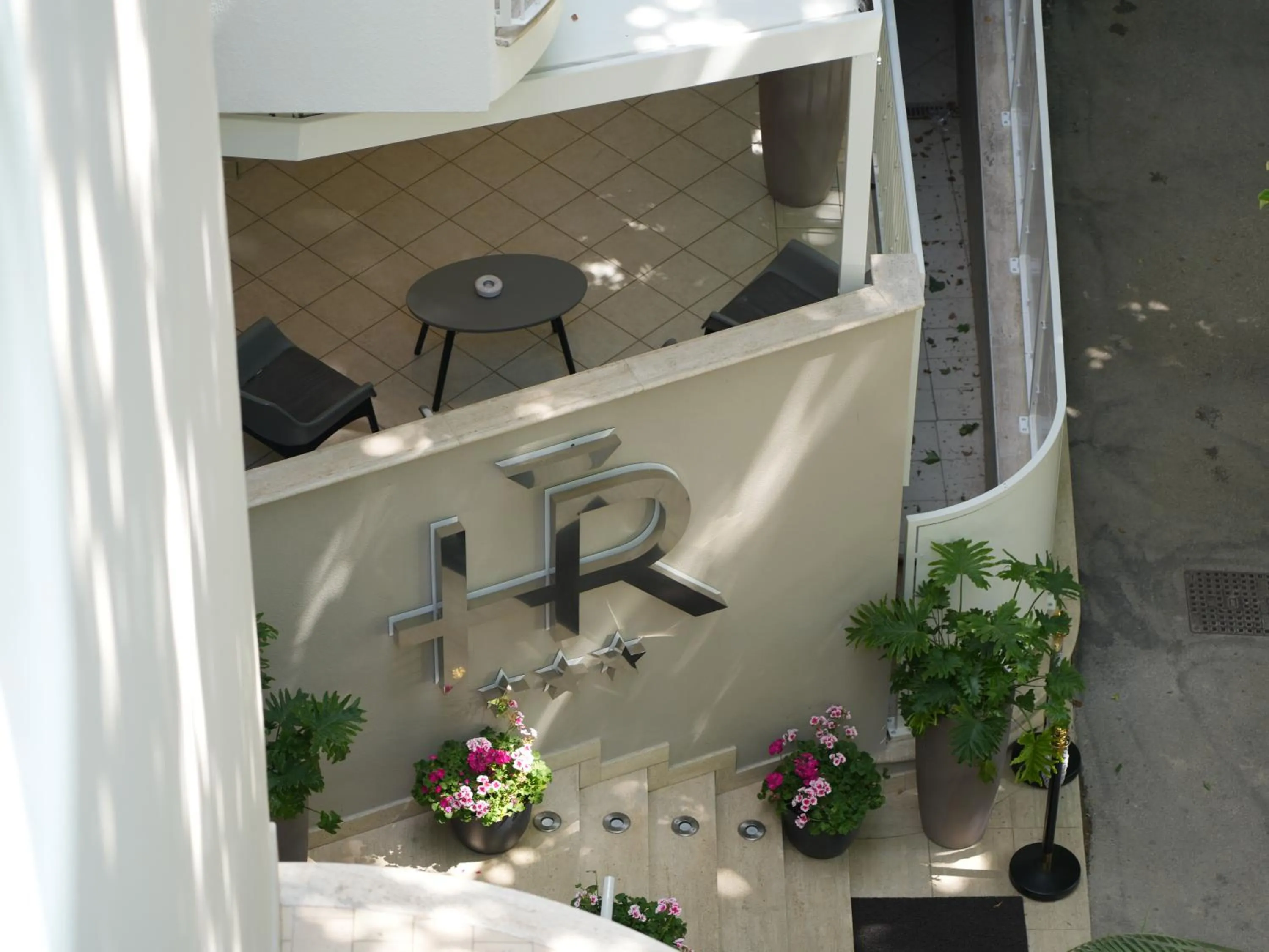 Seating area in Hotel Regal