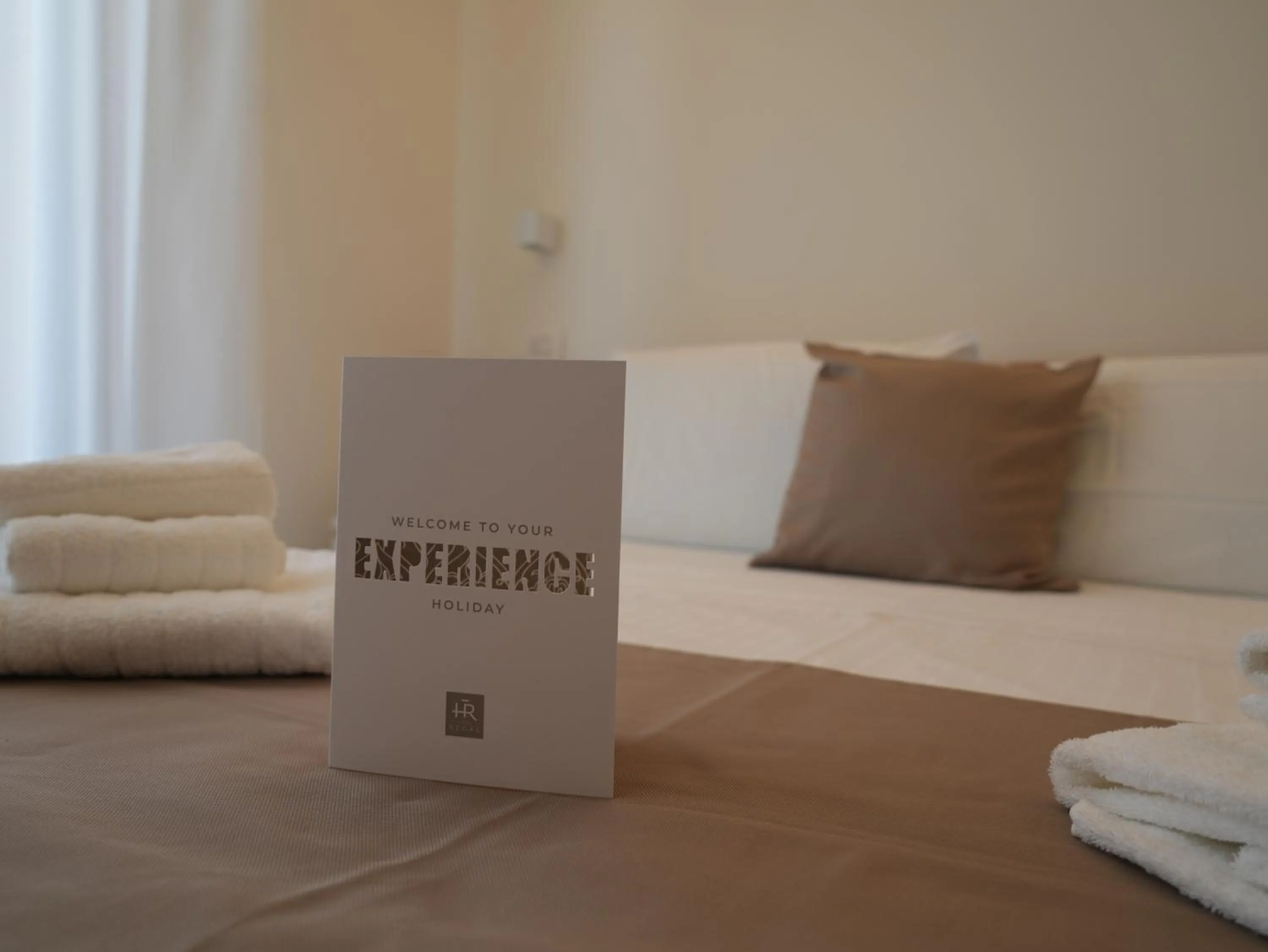 Bedroom, Bed in Hotel Regal