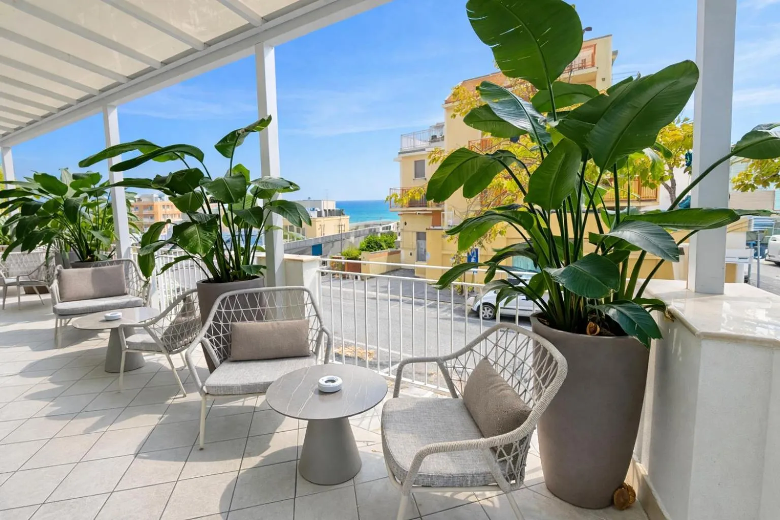 Patio in Hotel Regal