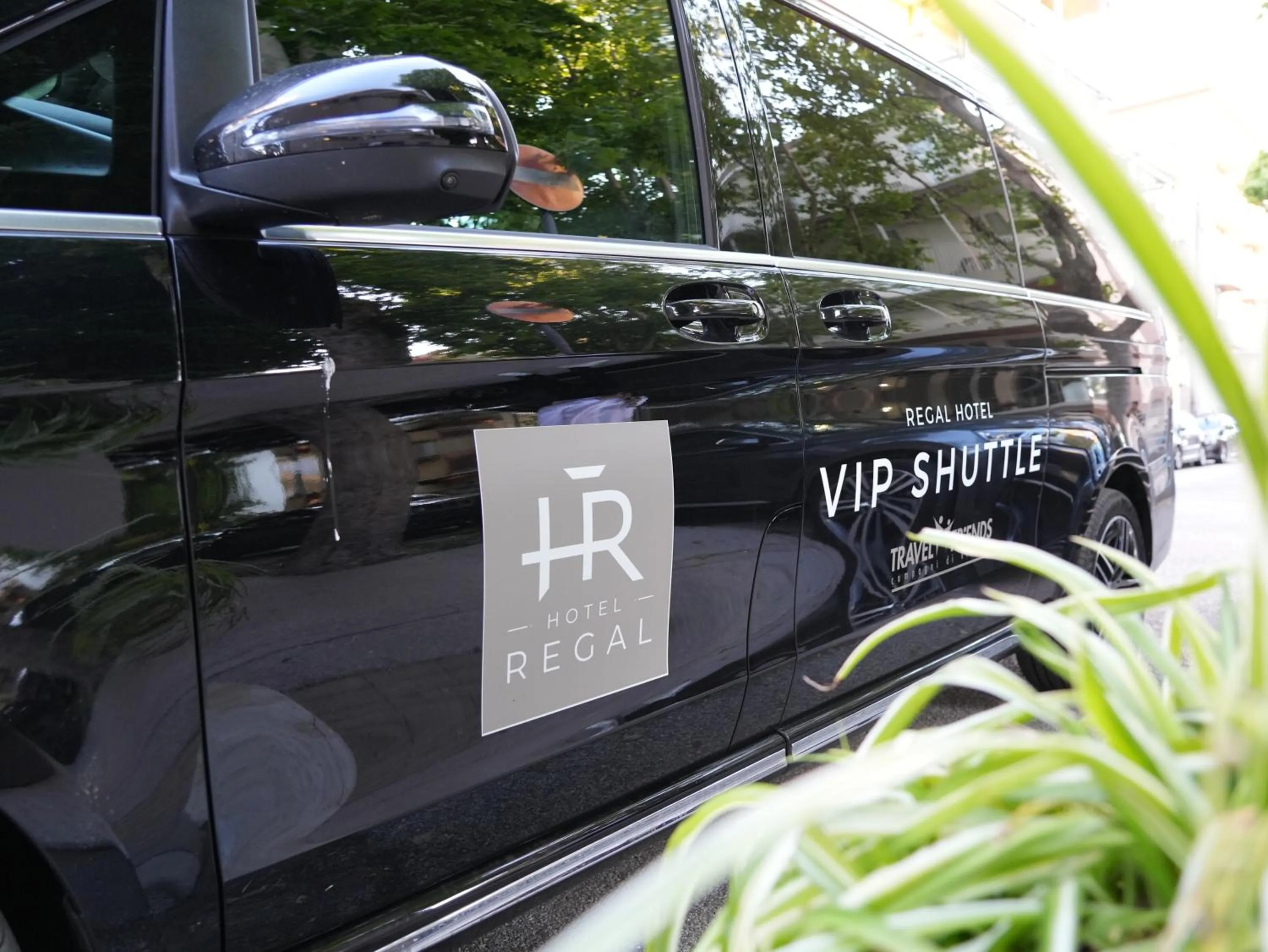 shuttle in Hotel Regal