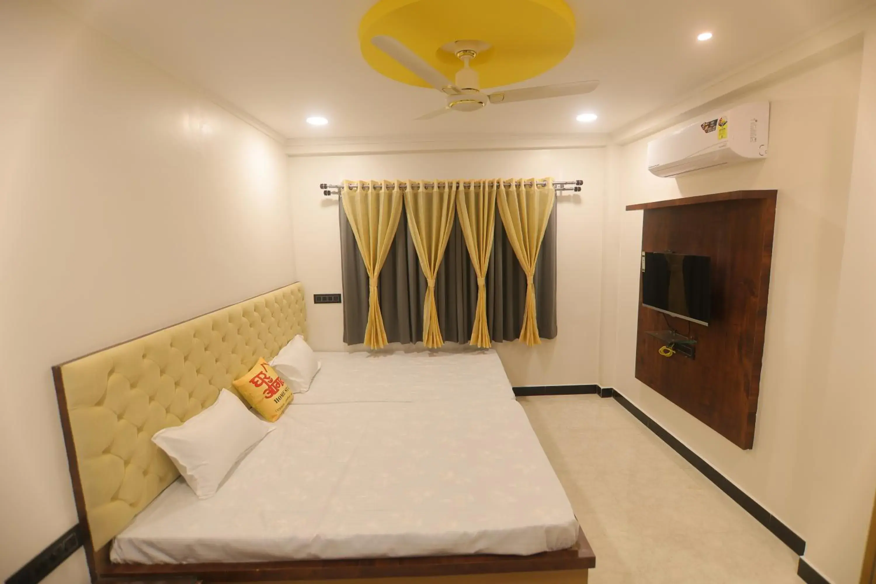 Bed in Ghar Aangan Bed in Ghar Aangan