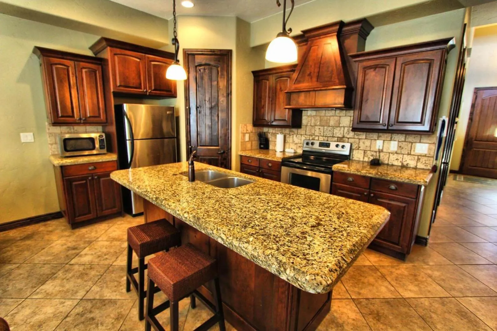 Kitchen or kitchenette in Canyon Villas at Coral Ridge