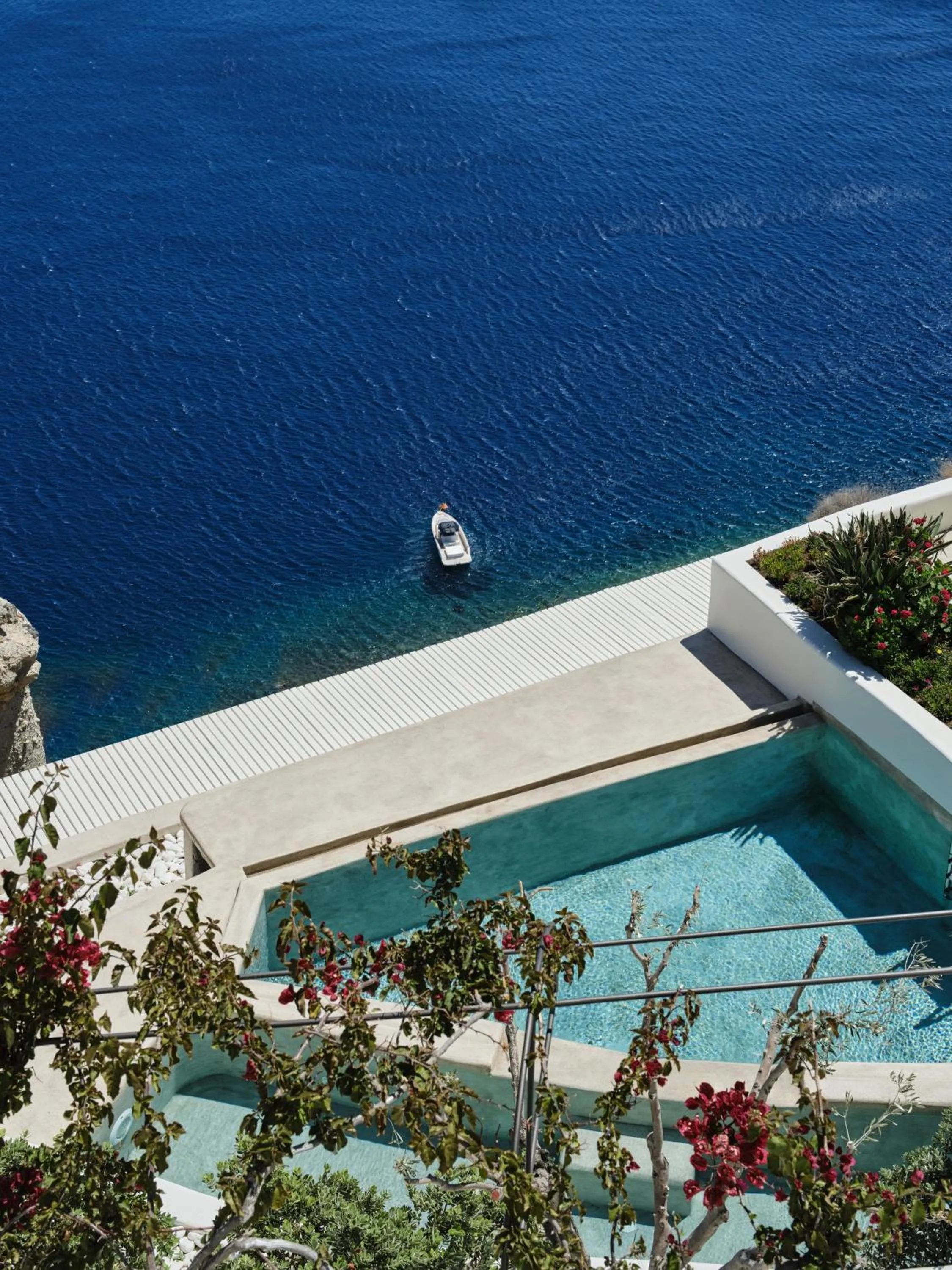 Photo of the whole room in Andronis Luxury Suites