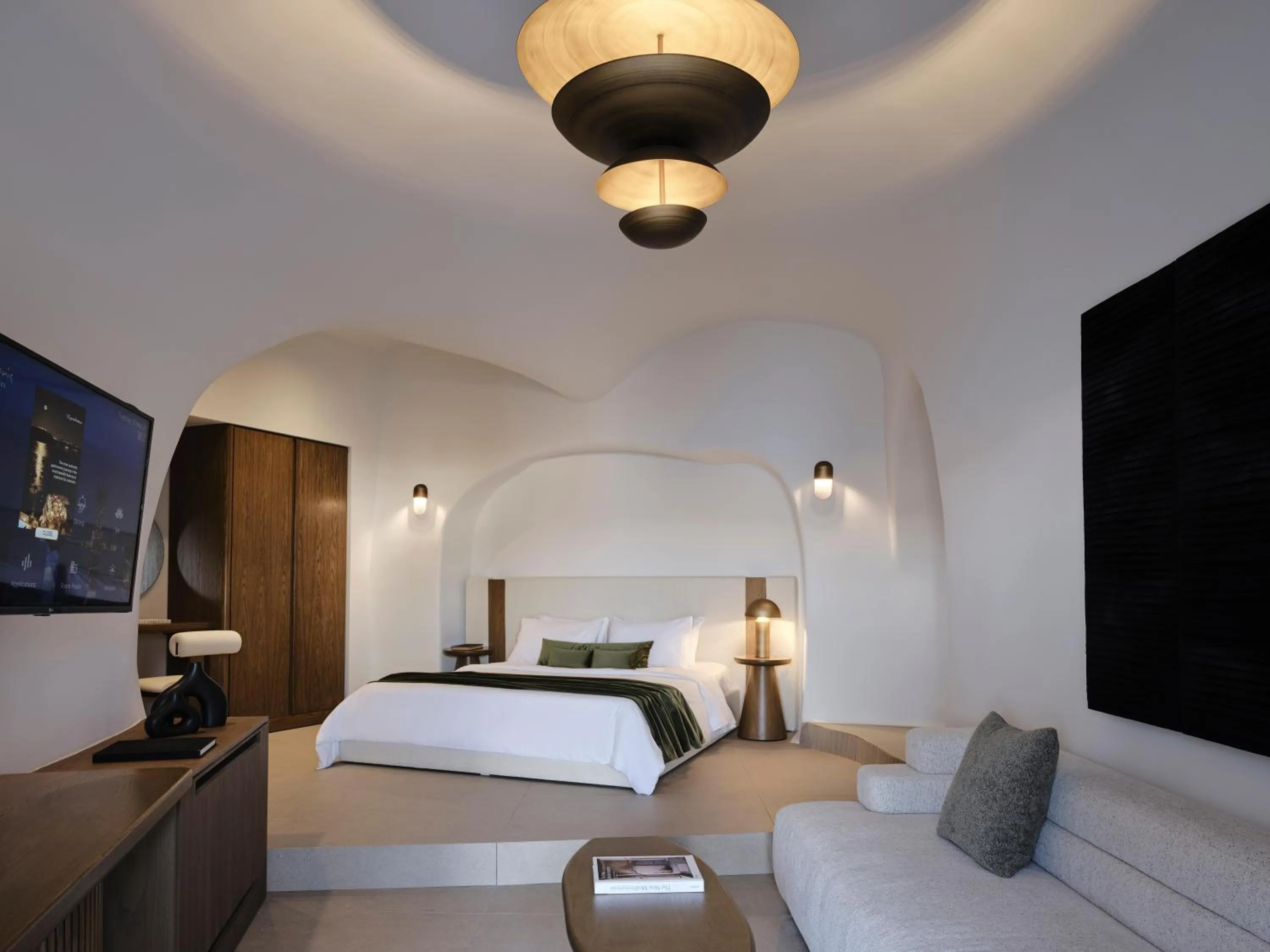 Photo of the whole room, Bed in Andronis Luxury Suites