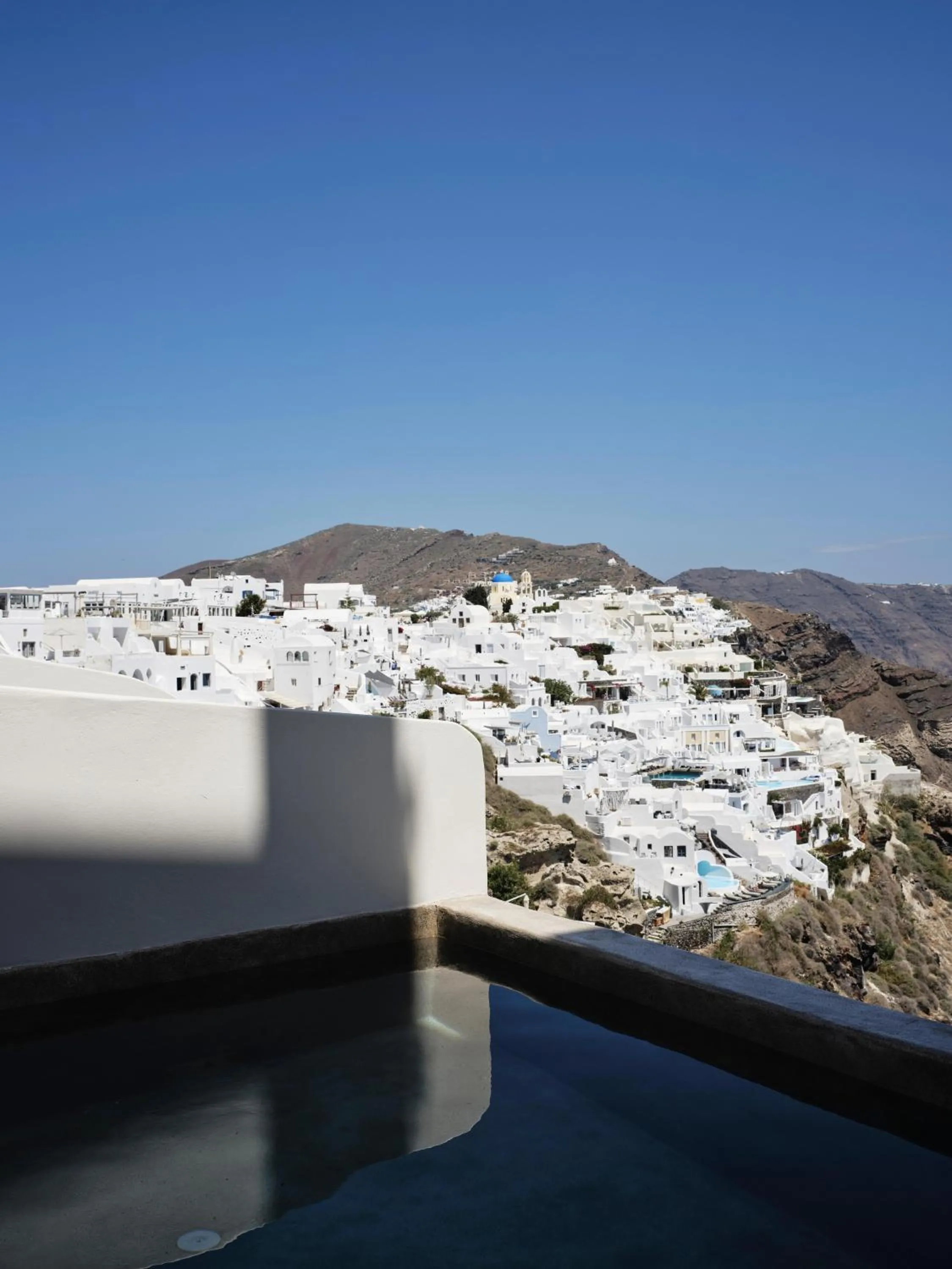 Photo of the whole room in Andronis Luxury Suites