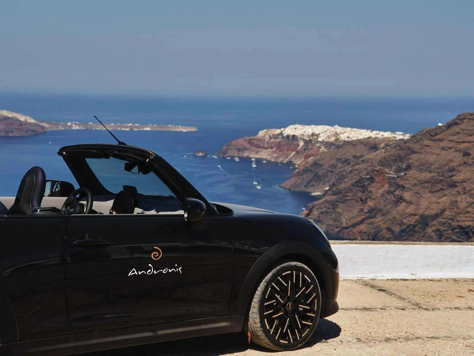 Photo of the whole room in Andronis Luxury Suites