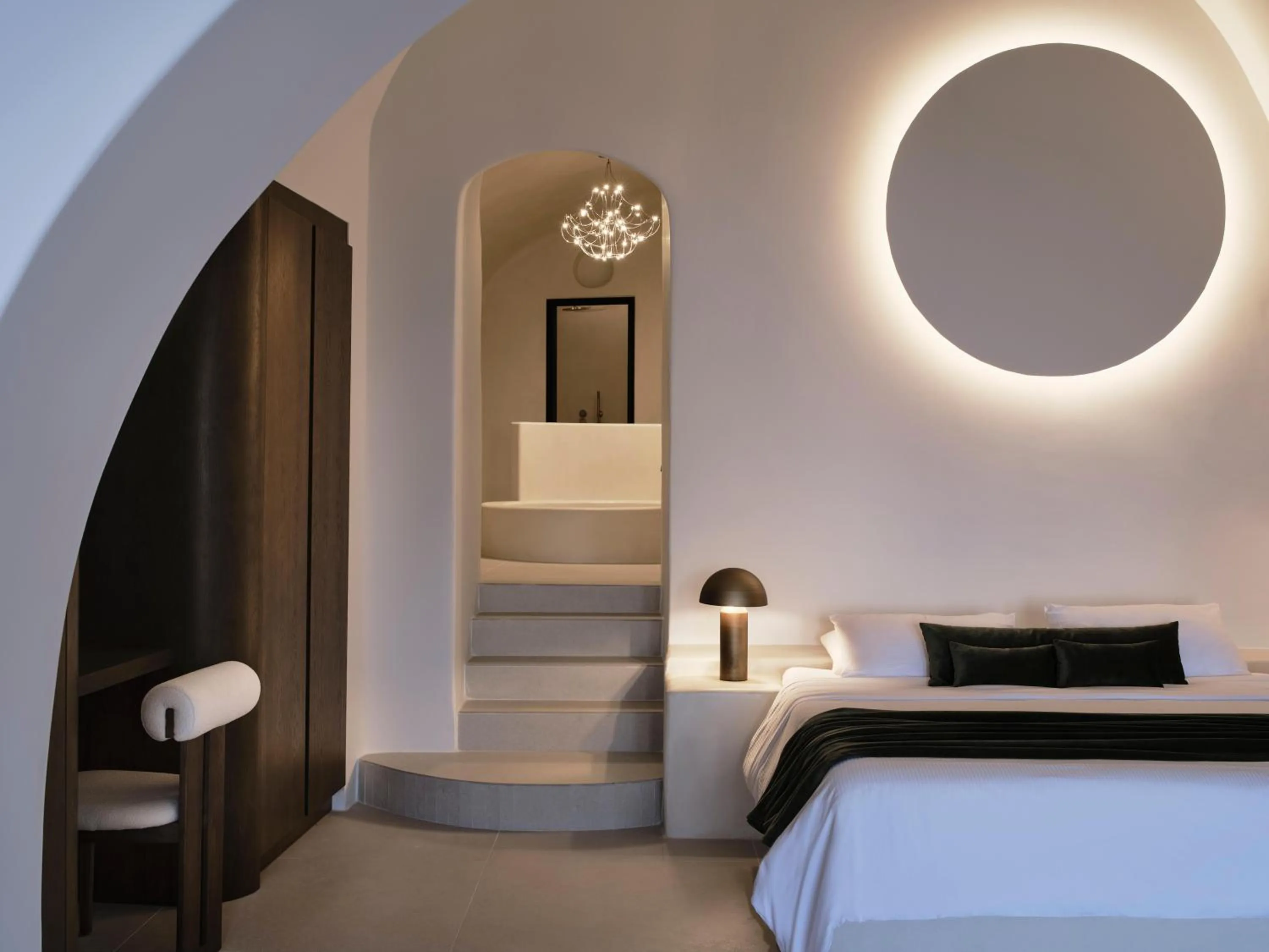 Photo of the whole room, Bed in Andronis Luxury Suites