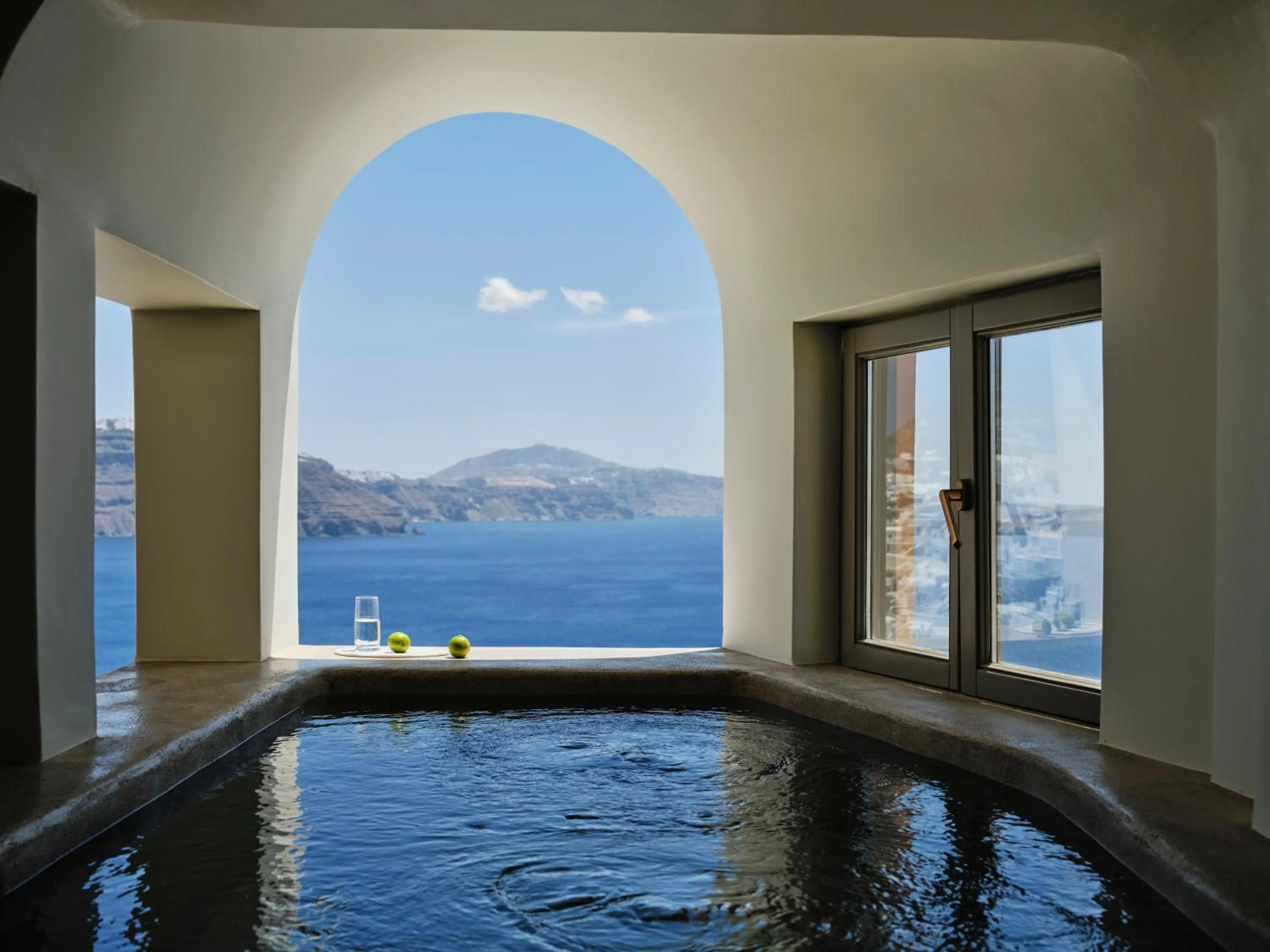 Photo of the whole room in Andronis Luxury Suites