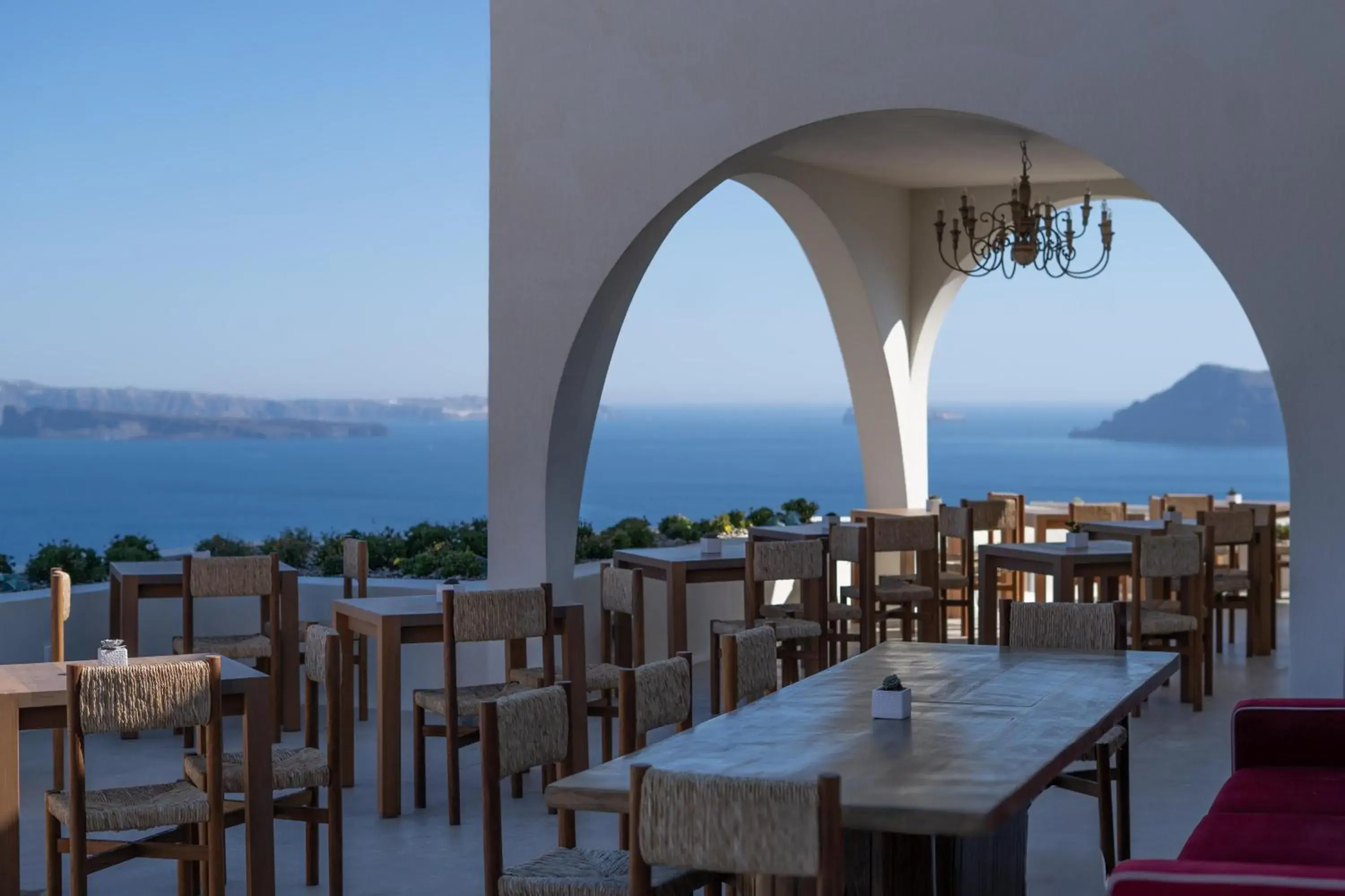 Restaurant/places to eat in Andronis Luxury Suites Restaurant/places to eat in Andronis Luxury Suites