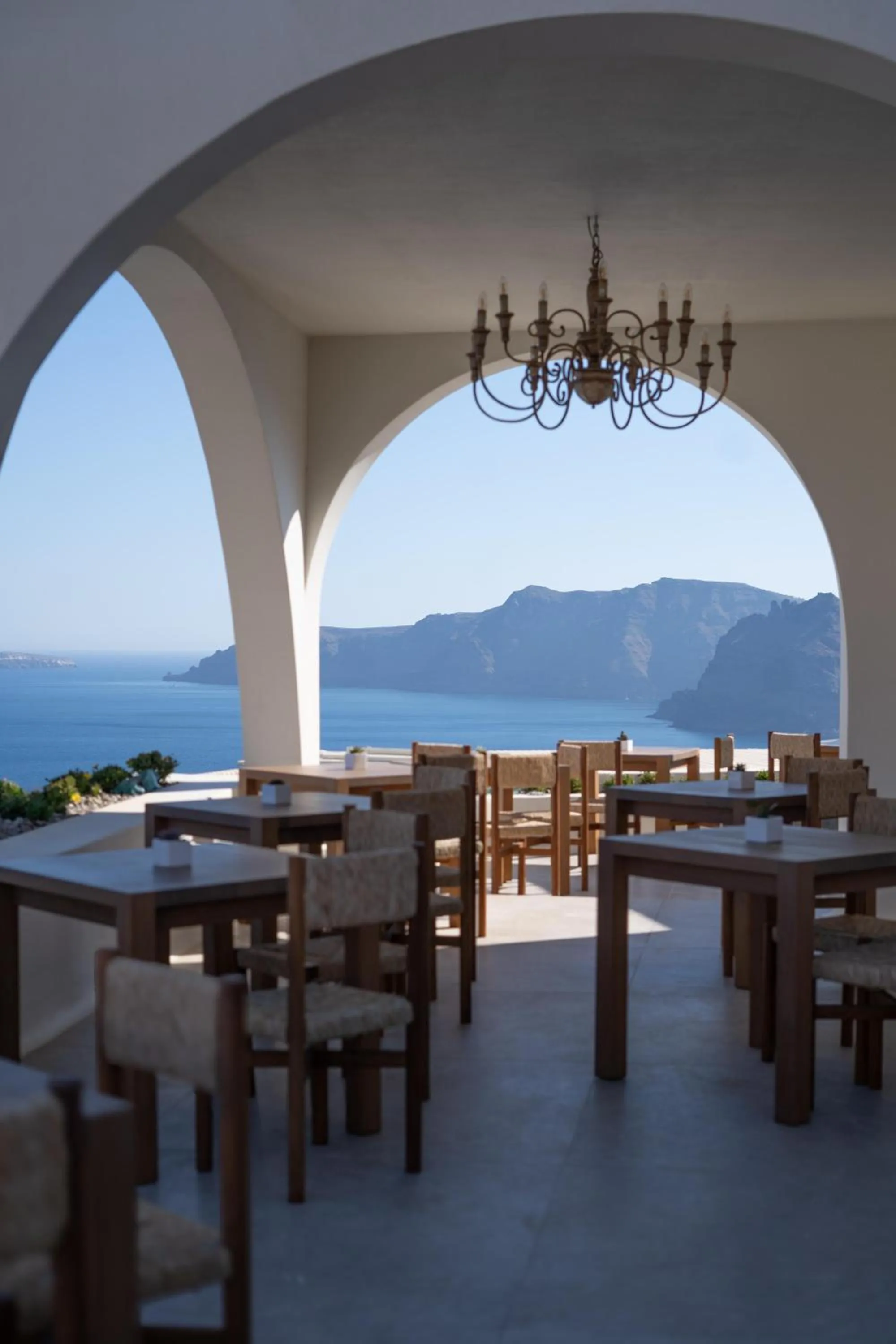 Restaurant/places to eat in Andronis Luxury Suites