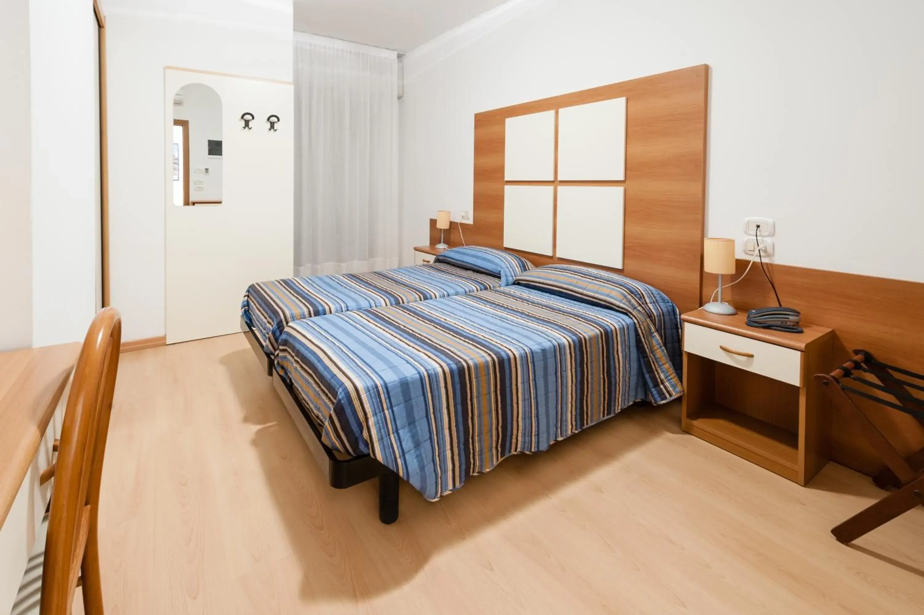 Superior Twin Room - single occupancy in Hotel Garni Losanna Superior Twin Room - single occupancy in Hotel Garni Losanna