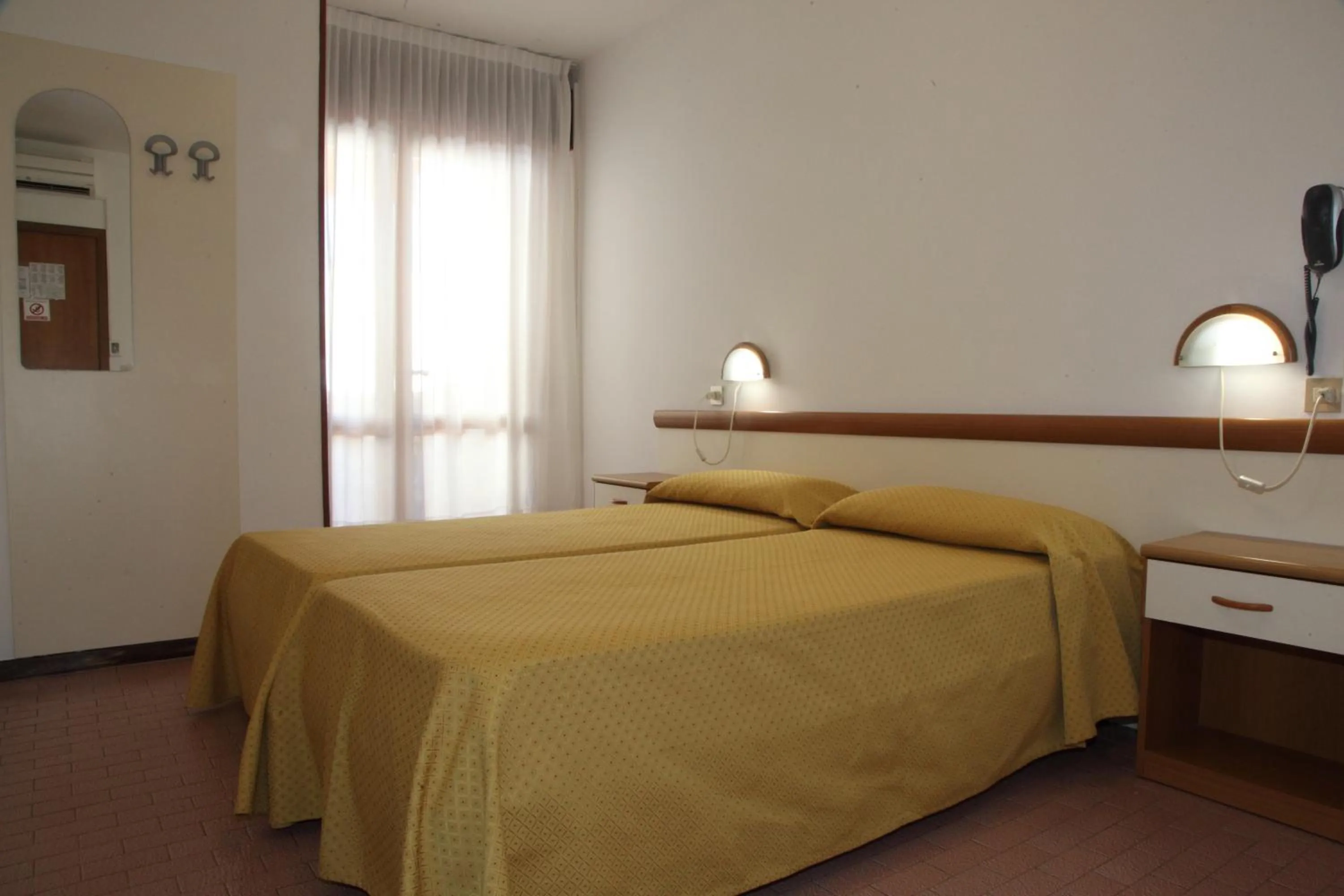 Bedroom, Bed in Hotel Garni Losanna