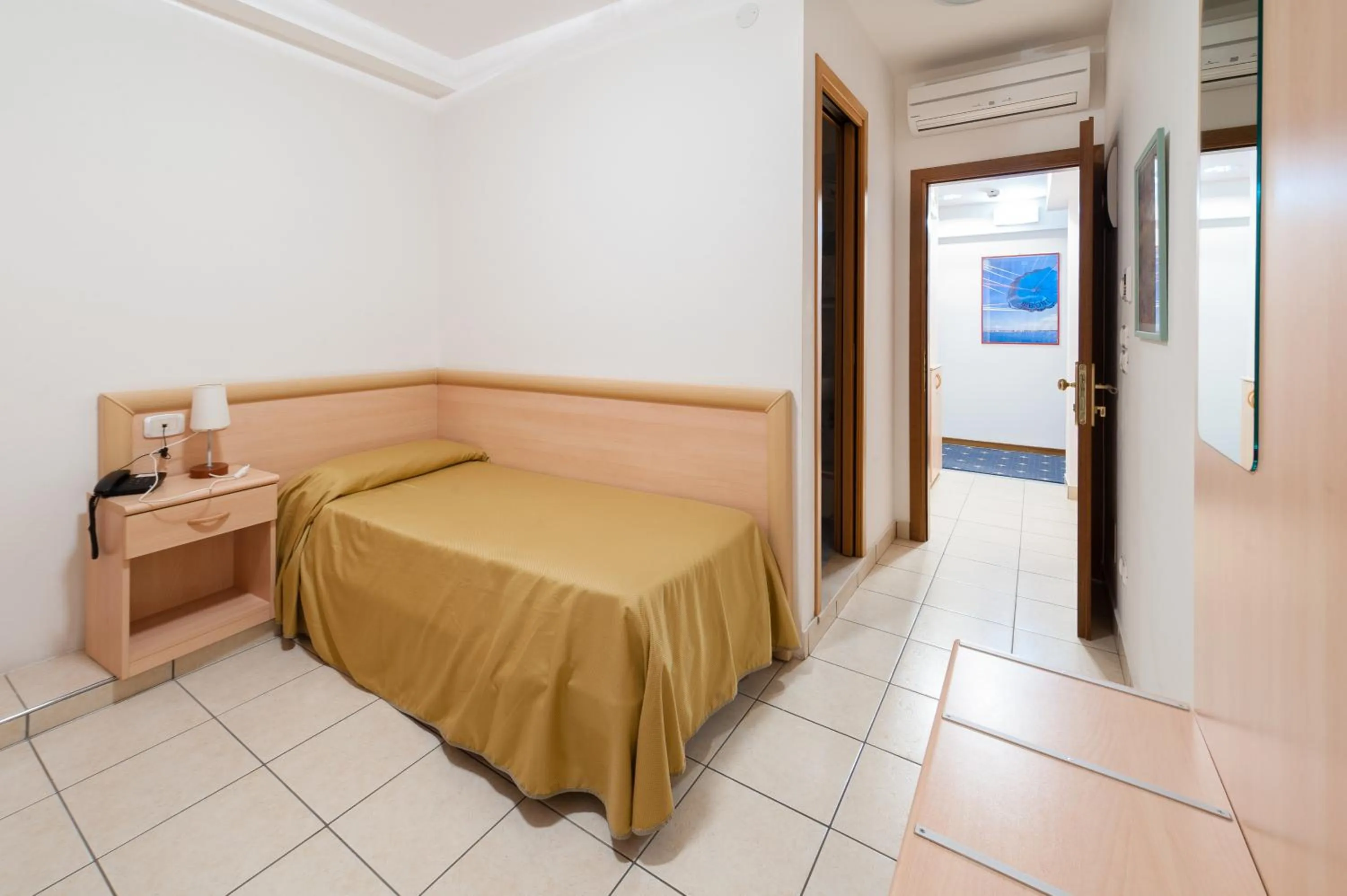 Bedroom, Bed in Hotel Garni Losanna
