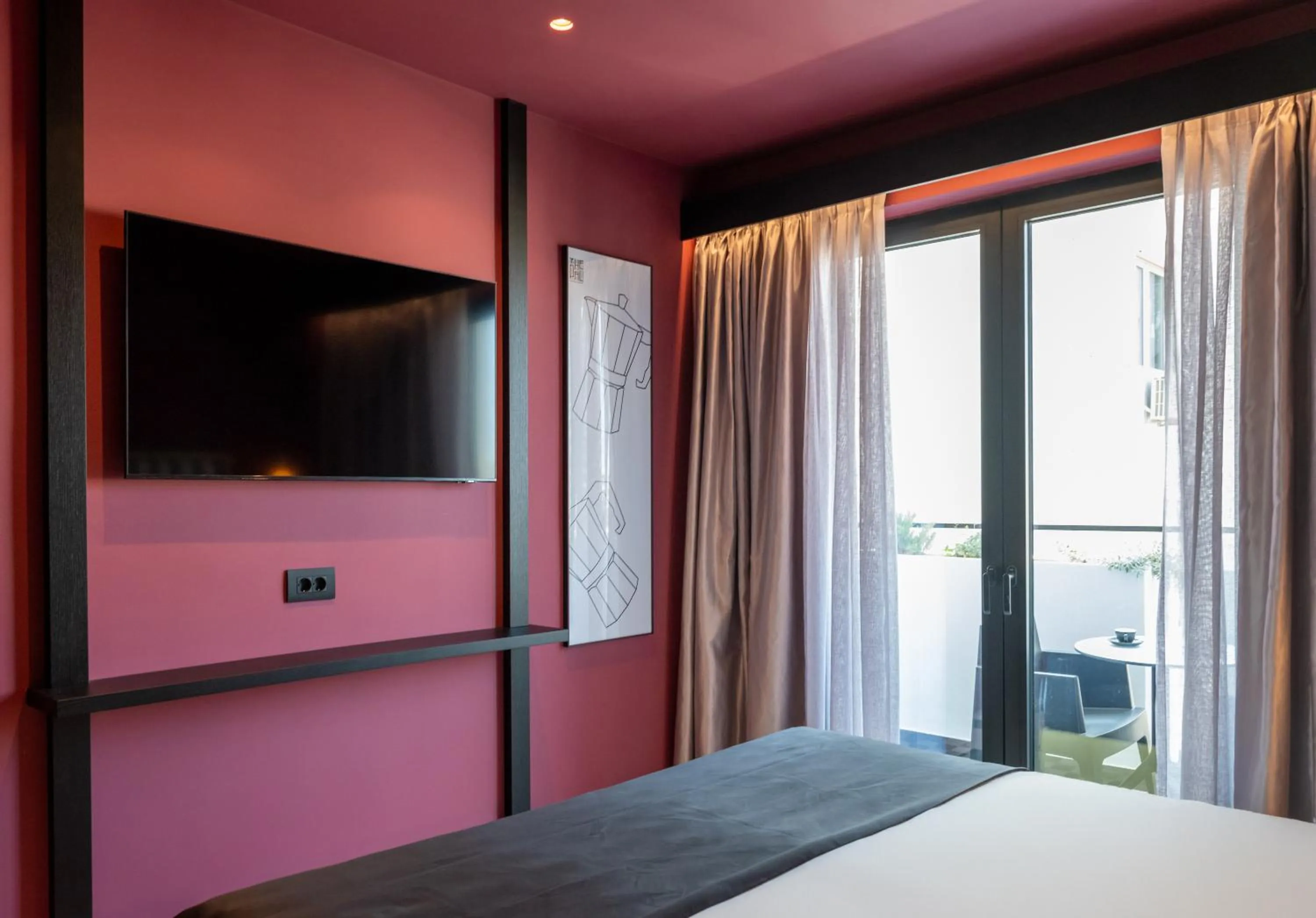 TV and multimedia, Bed in The Pal Living in a Concept