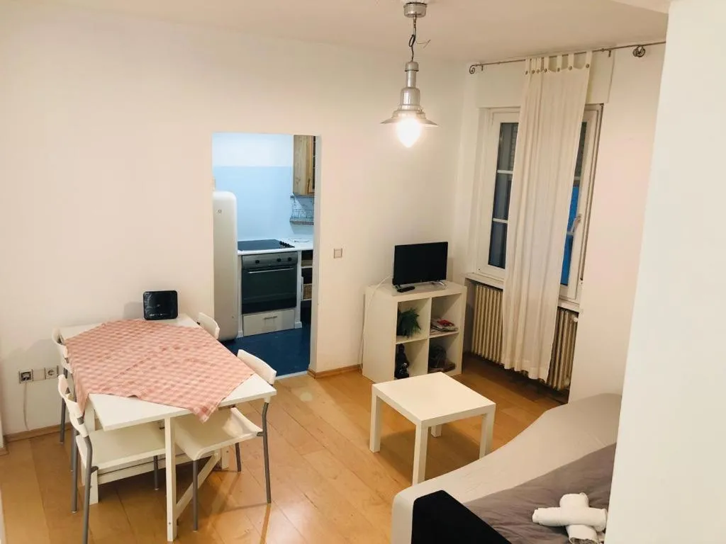 Vintler Apartments