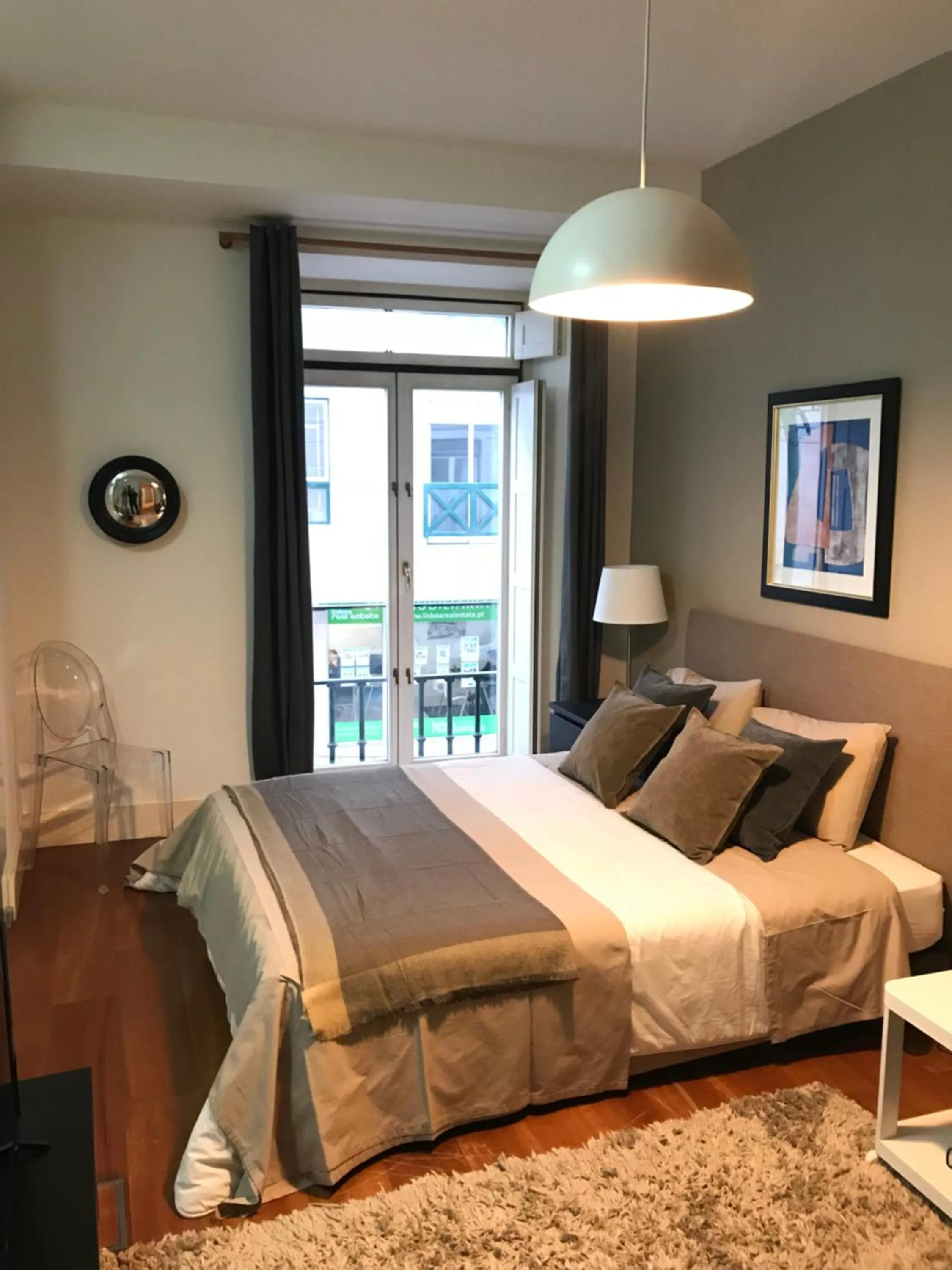 Bedroom, Bed in Lisbon Downtown Apartment Free Parking