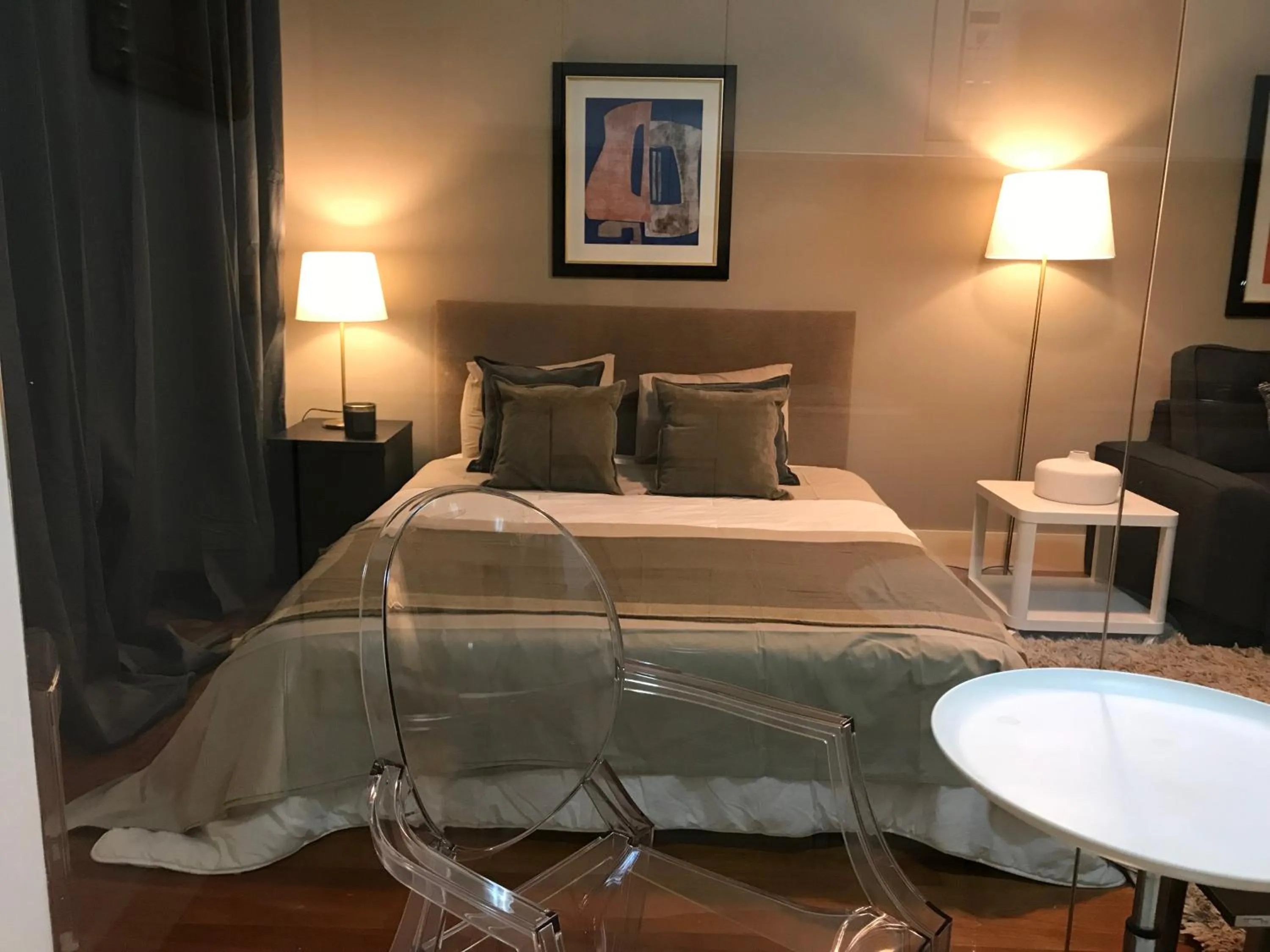Bedroom, Bed in Lisbon Downtown Apartment Free Parking