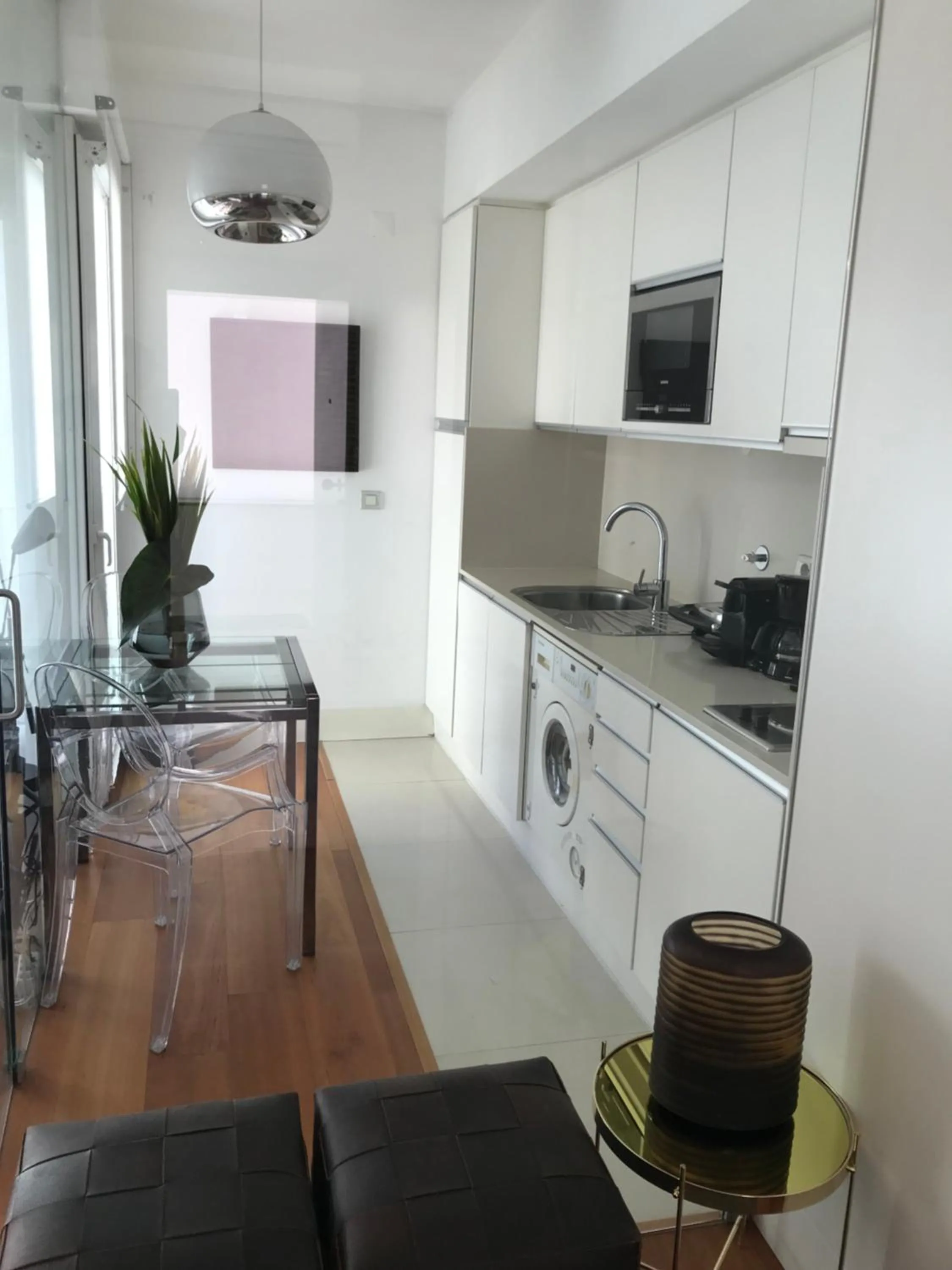 Kitchen or kitchenette in Lisbon Downtown Apartment Free Parking