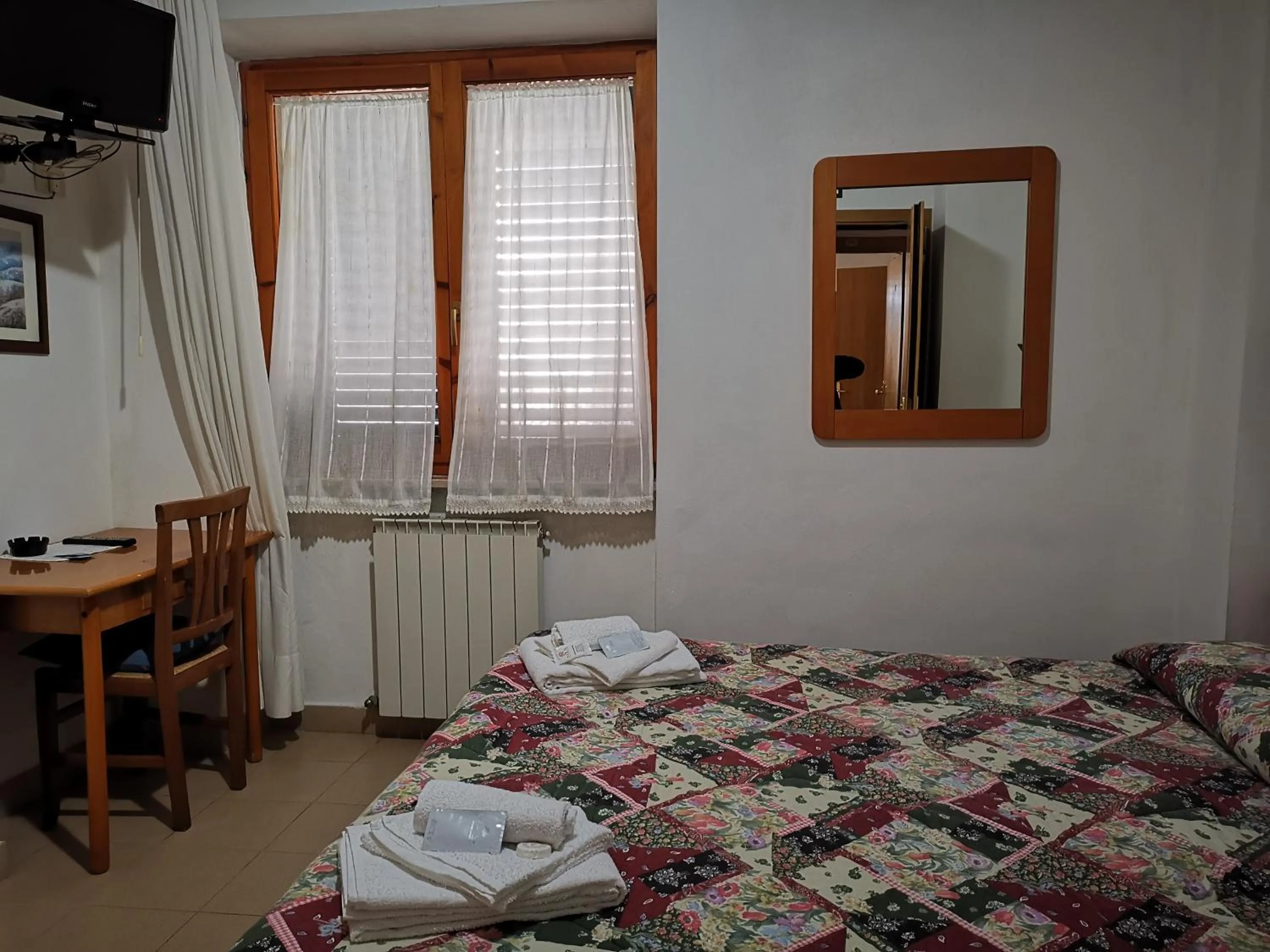Bedroom, Bed in Osteria dei Locandieri