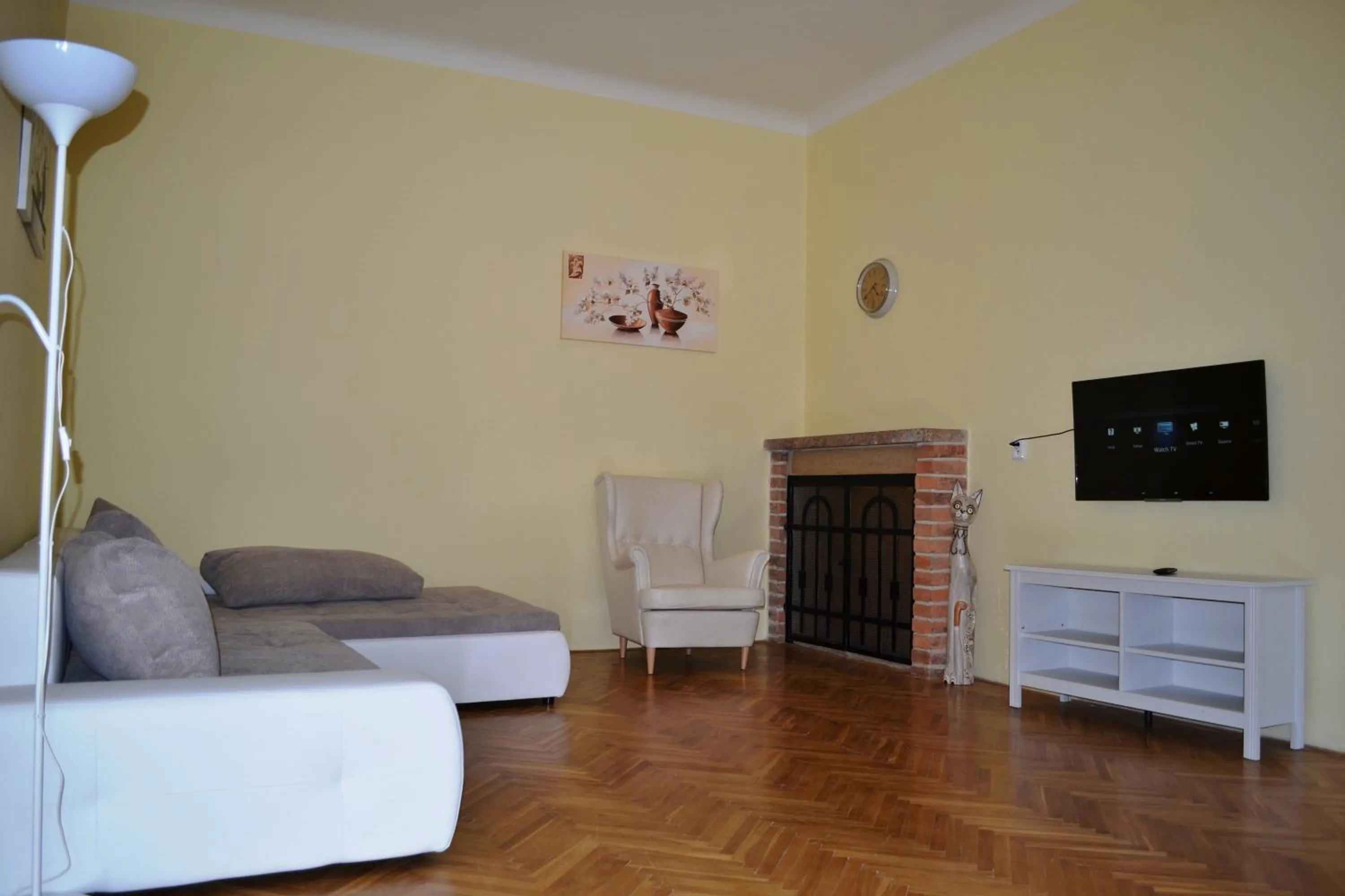 Sunflower 2BDR Flat By Ruterra
