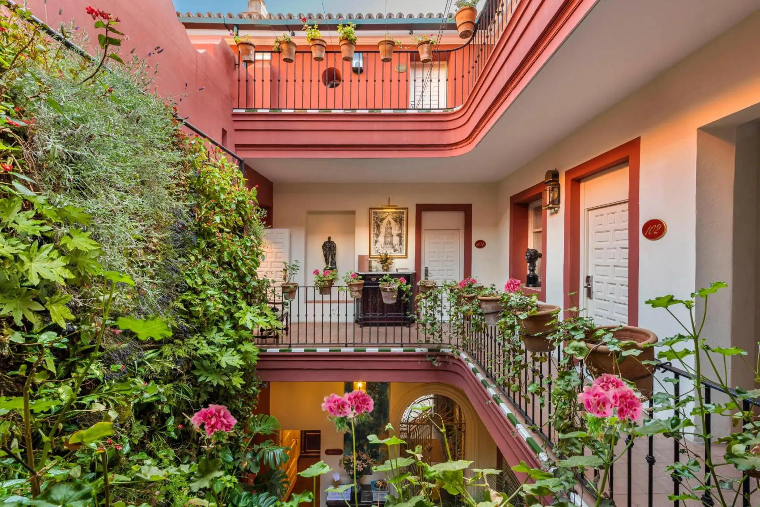 Property building in Las Casas de El Arenal Property building in Las Casas de El Arenal