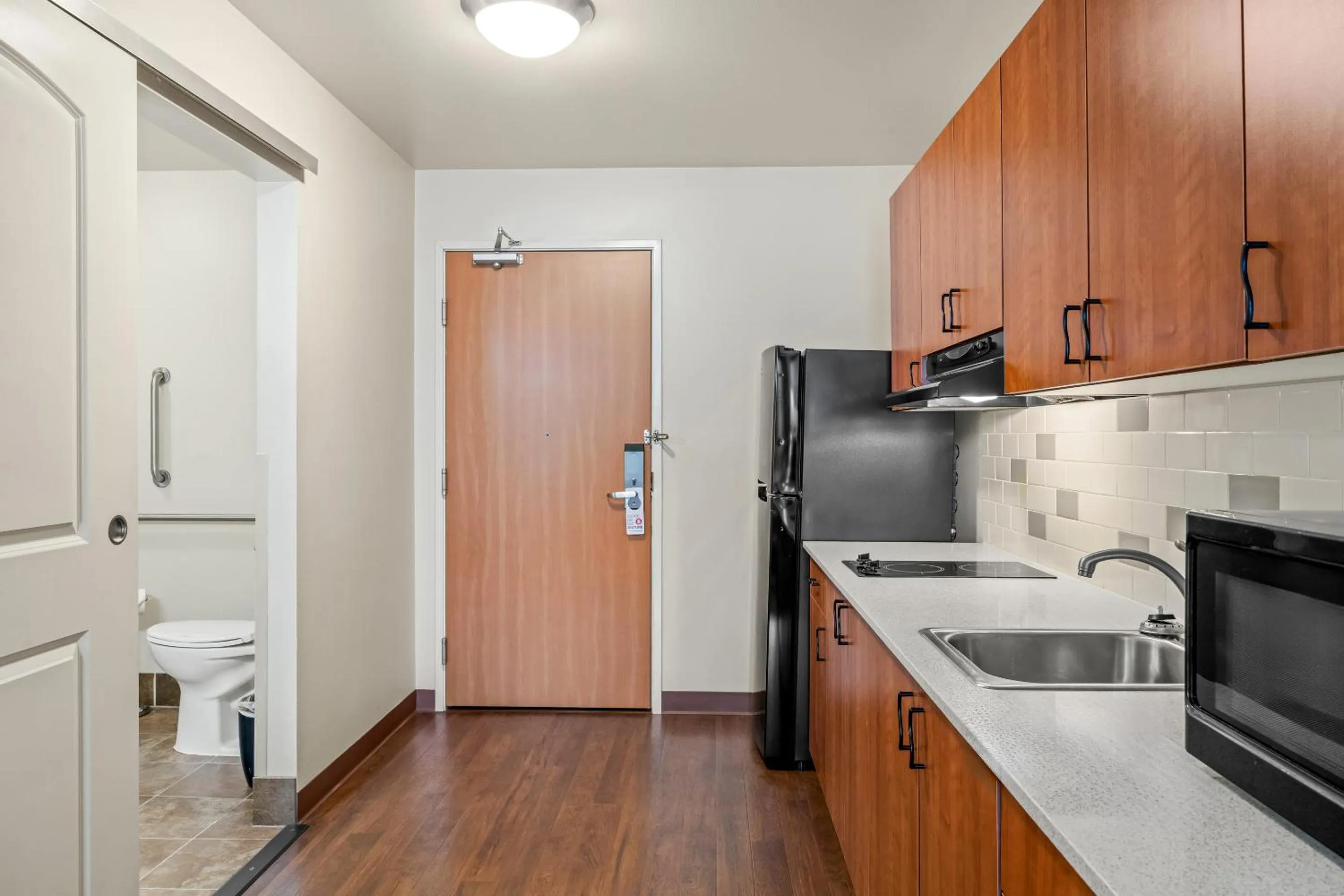 Kitchen or kitchenette in Ledgestone Suites Hotel Billings