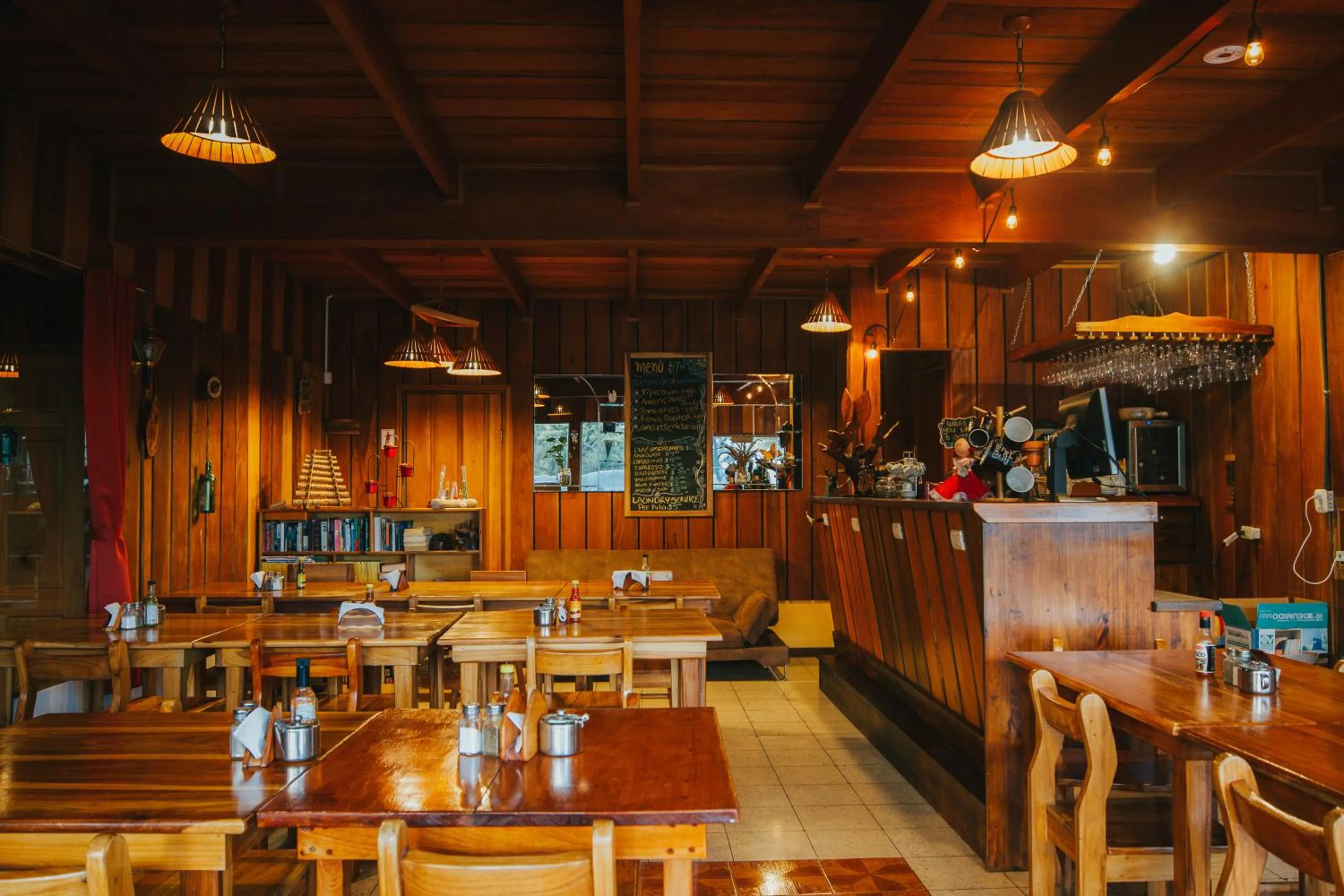 Living room in Hotel Holístico Monteverde