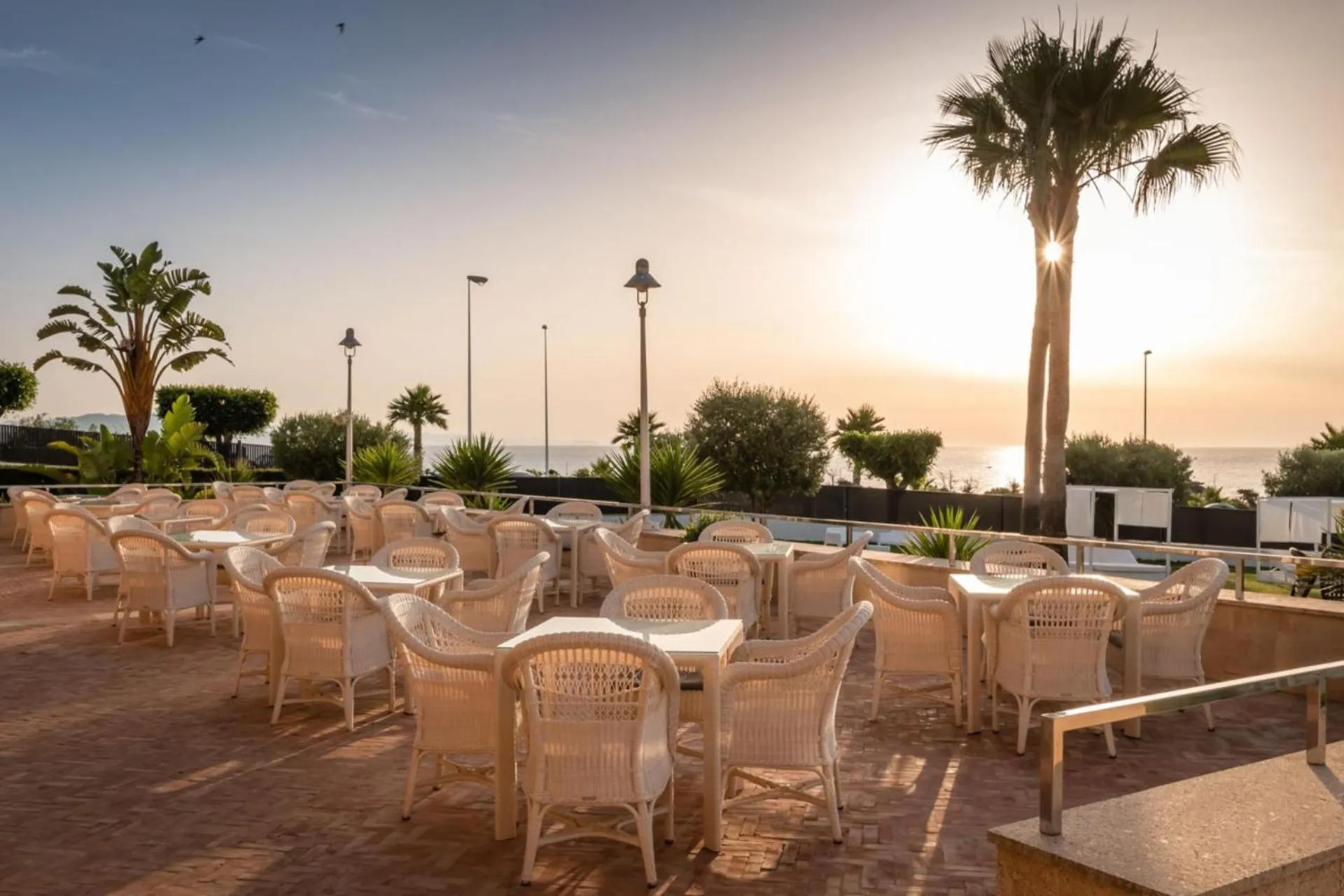 Lounge or bar in ALEGRIA Palacio Mojacar & Spa - Adults Only