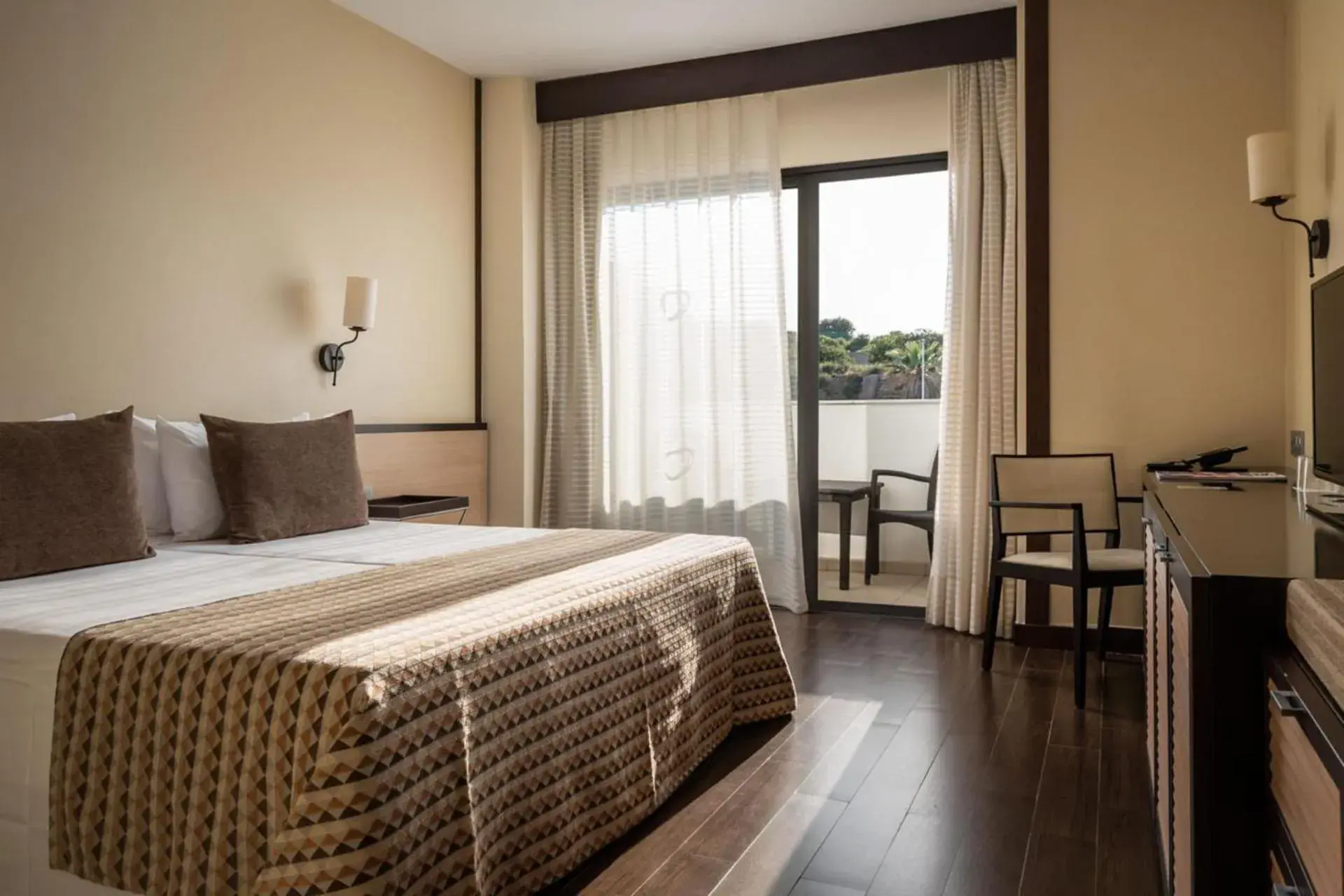 Photo of the whole room, Bed in ALEGRIA Palacio Mojacar - Adults Only Photo of the whole room, Bed in ALEGRIA Palacio Mojacar - Adults Only
