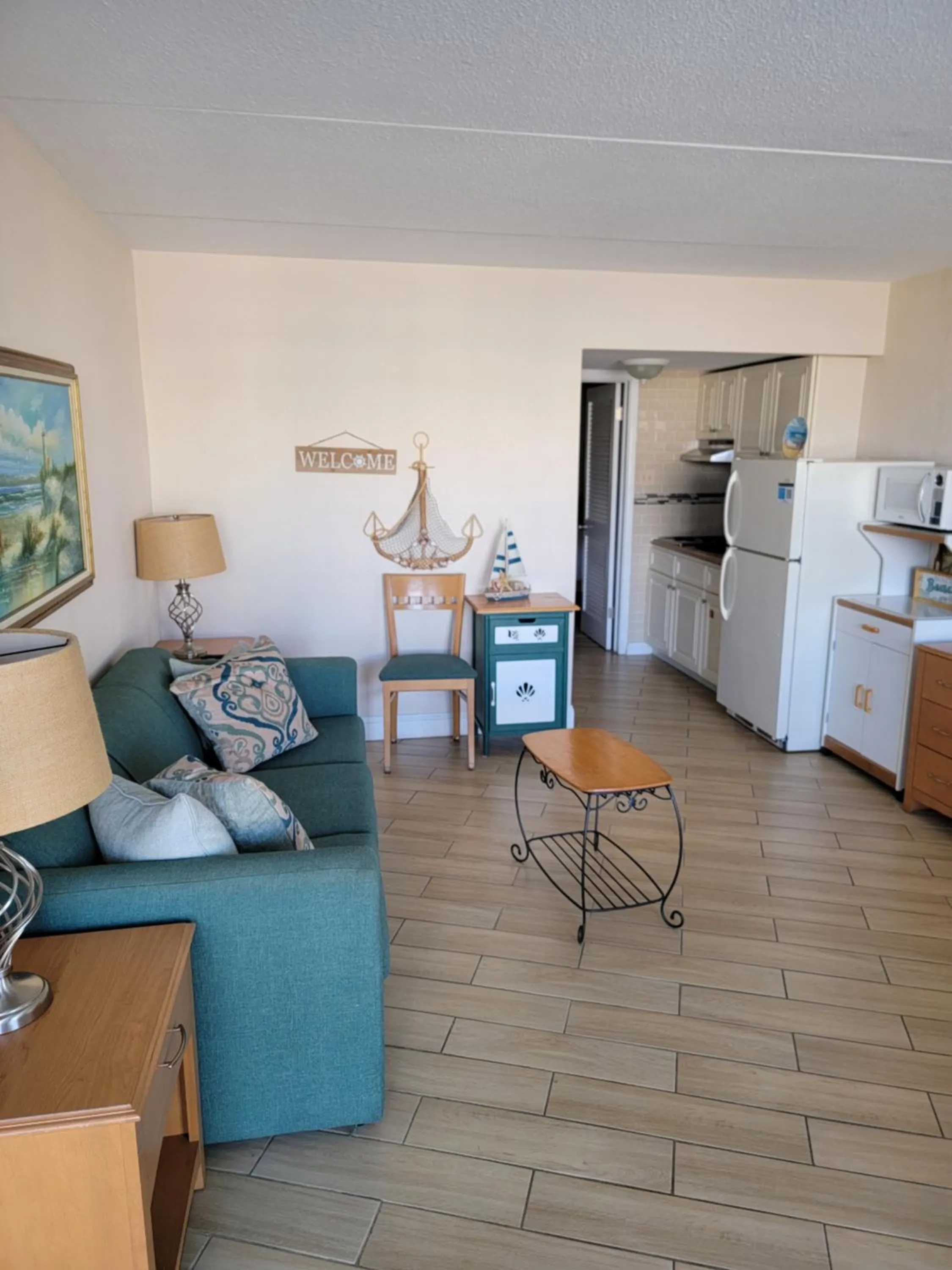 Living room in Nassau Inn Beachfront