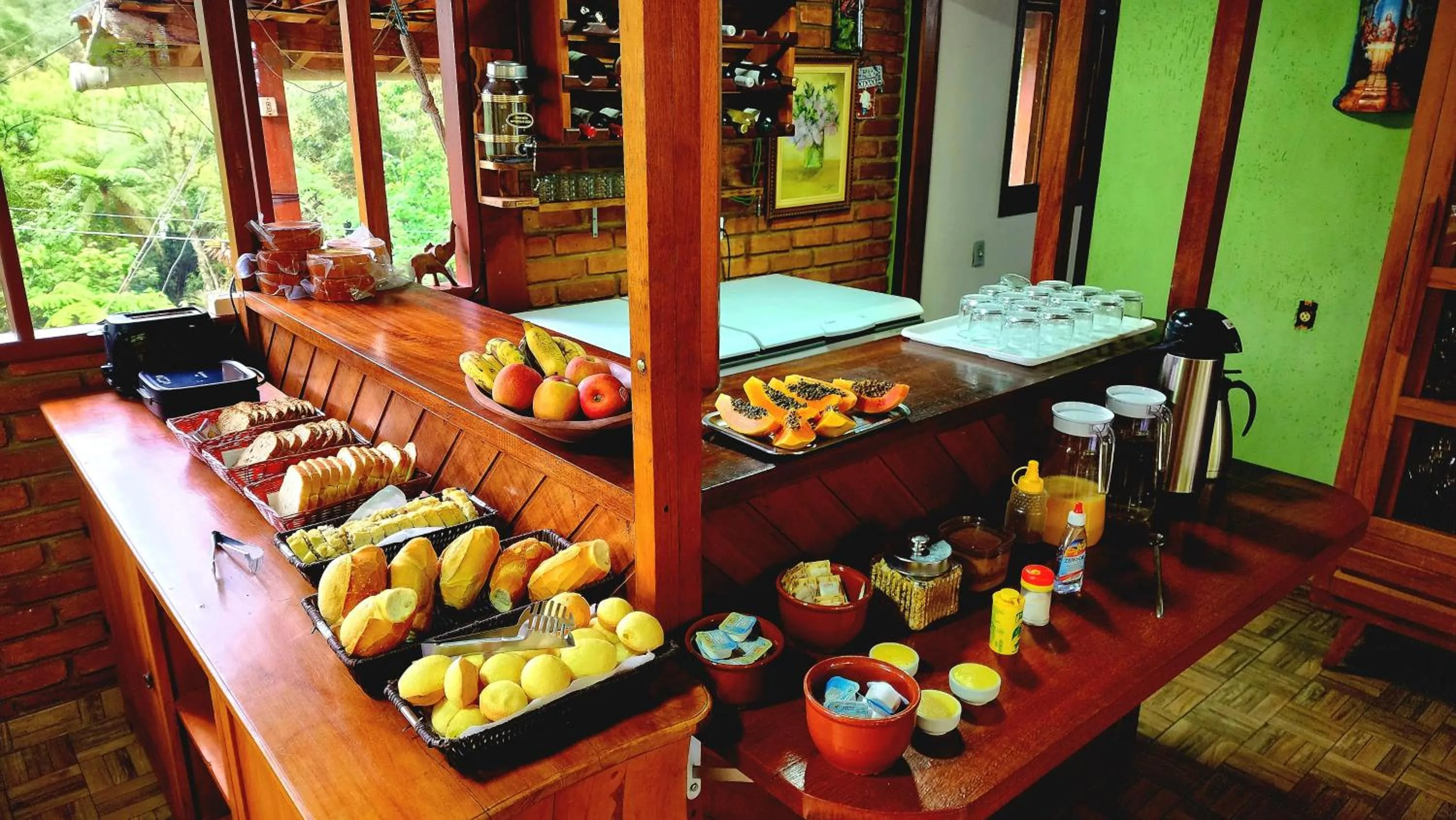 Breakfast in Pousada Das Araucárias